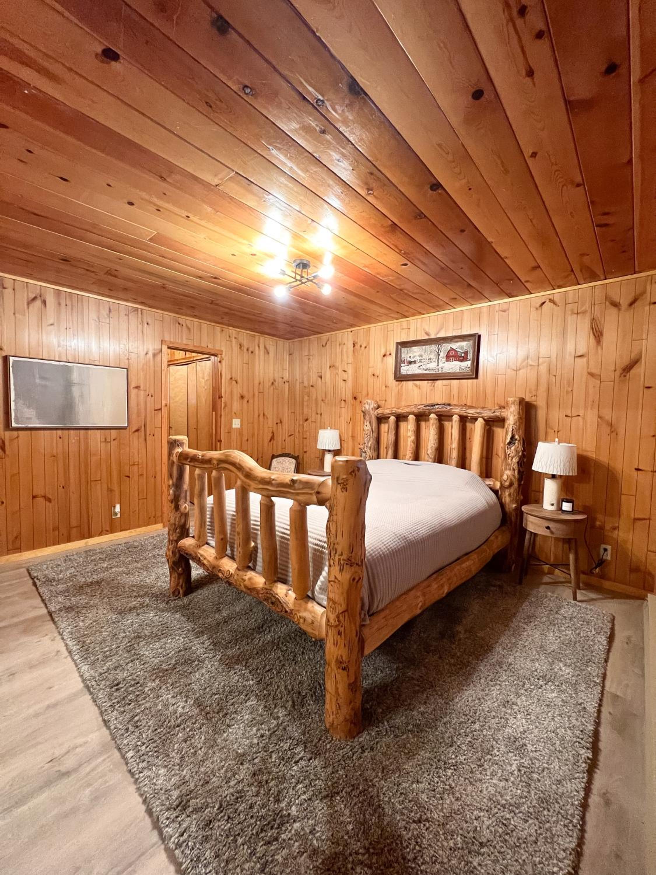Cozy Cabin w/ Hot tub - Property Image 10