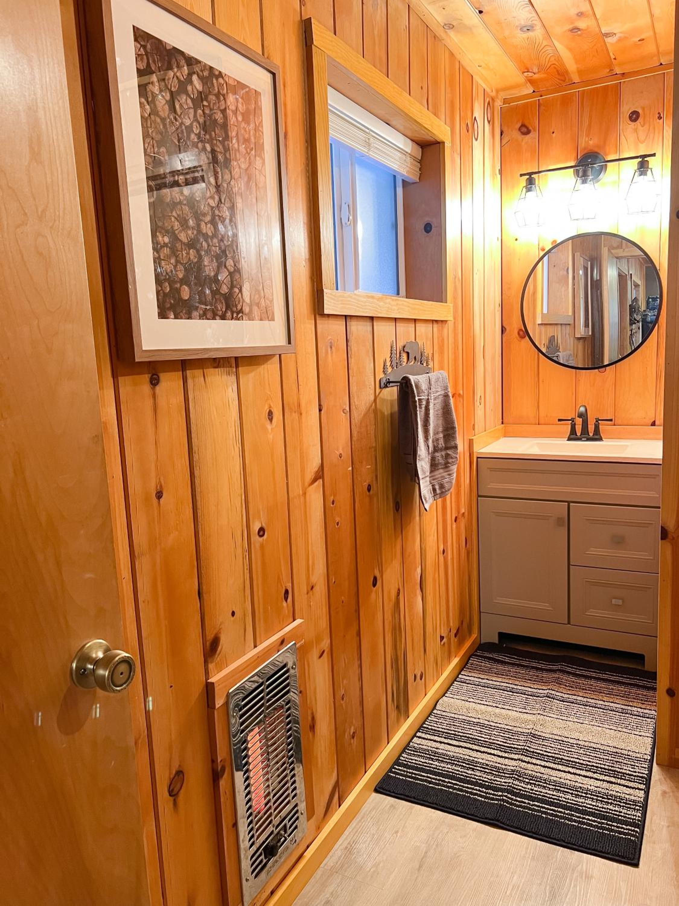 Cozy Cabin w/ Hot tub - Property Image 6