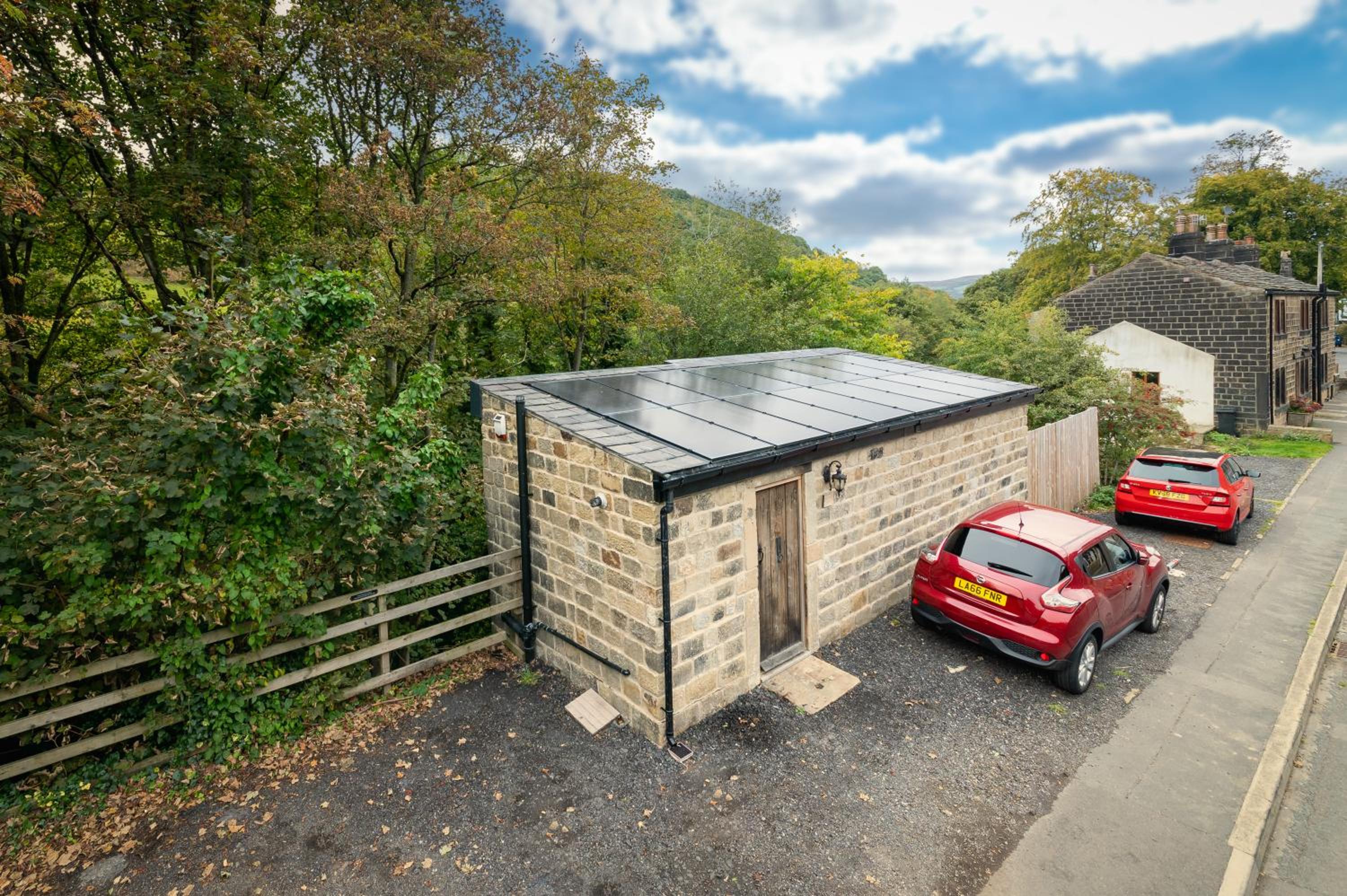 The Keep at Castlegate - Luxury detached retreat in Cragg vale, Hebden Bridge view 4