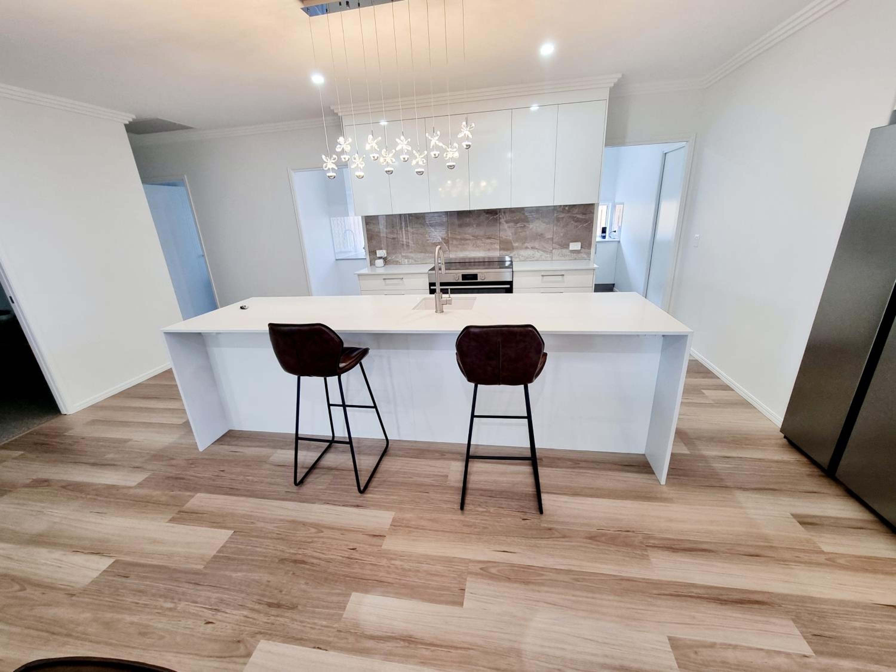 Large and Private Executive Home - Secure parking for boats