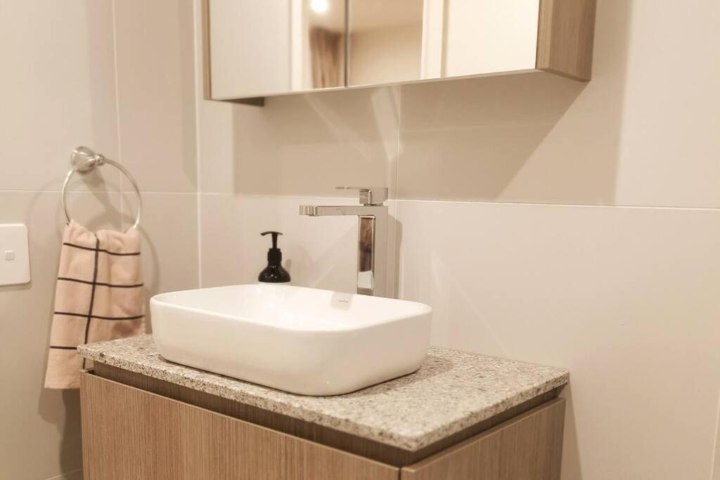 Modern 1-bedroom unit in the heart of Canberra