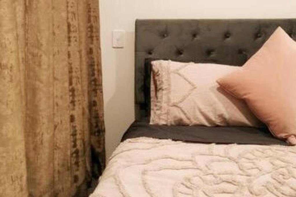 Modern 1-bedroom unit in the heart of Canberra