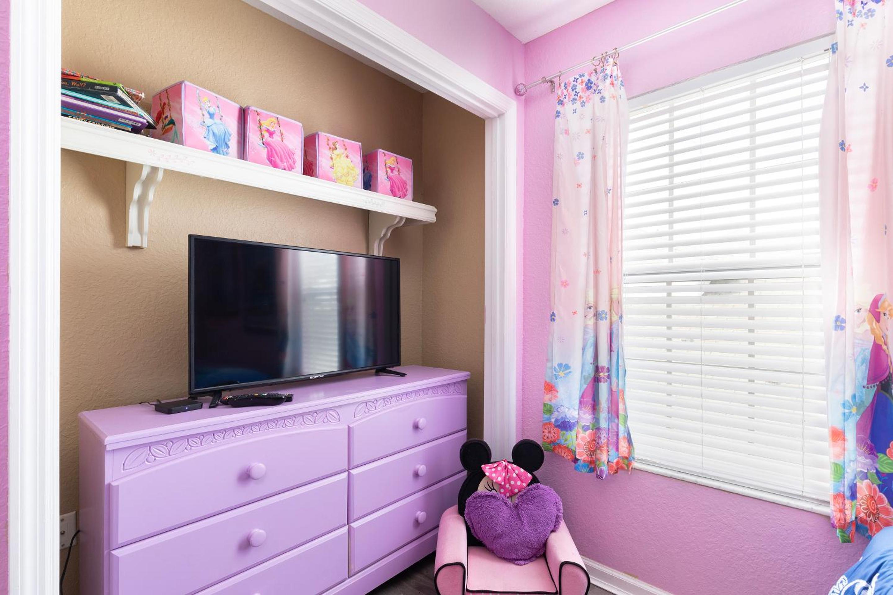 Windsor Hills Resort 2 Miles to Disney 6-Bedroom 4-Bathrooms Villa with Private Pool and Spa