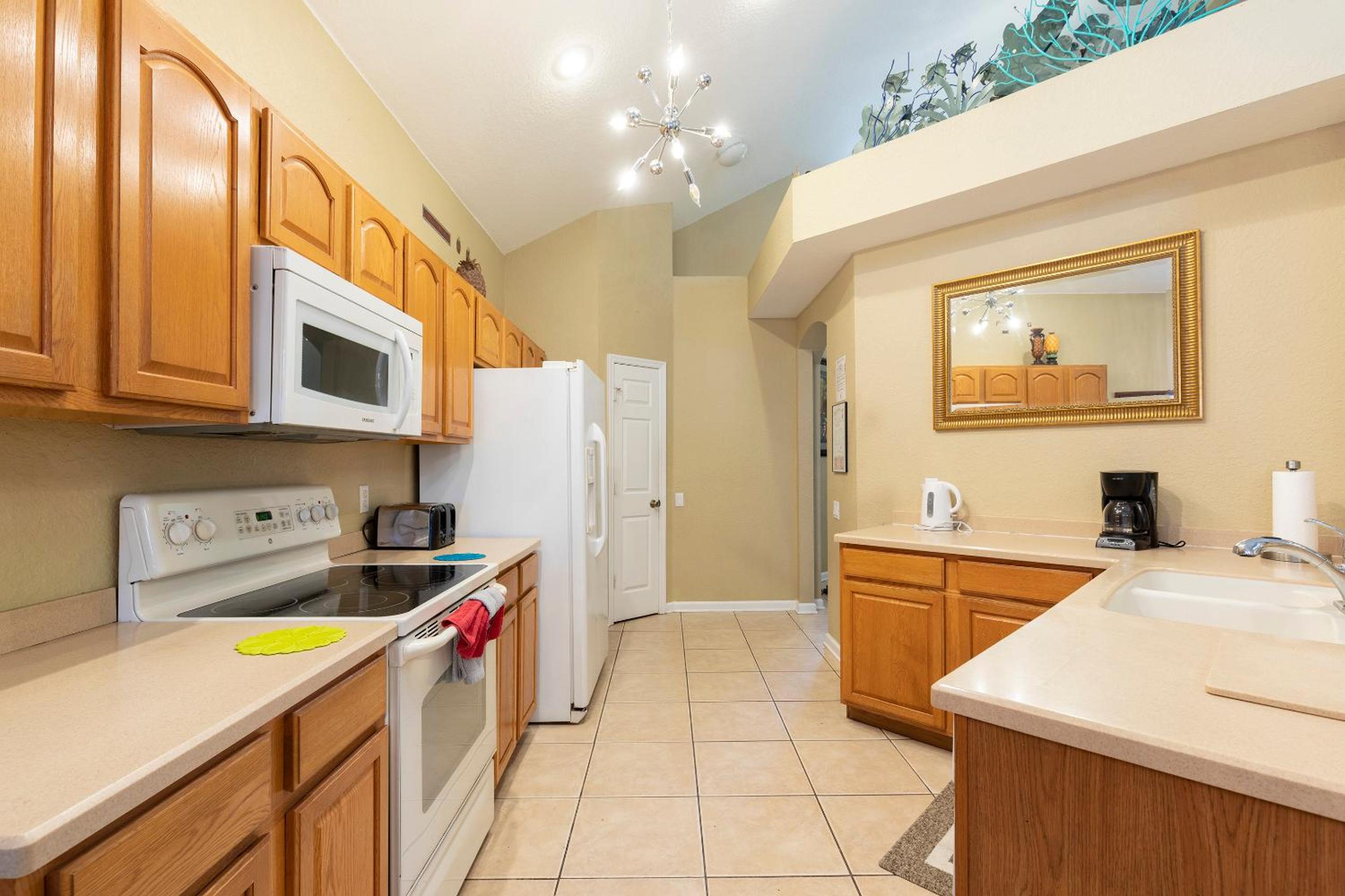 Windsor Hills Resort 2 Miles to Disney 6-Bedroom 4-Bathrooms Villa with Private Pool and Spa