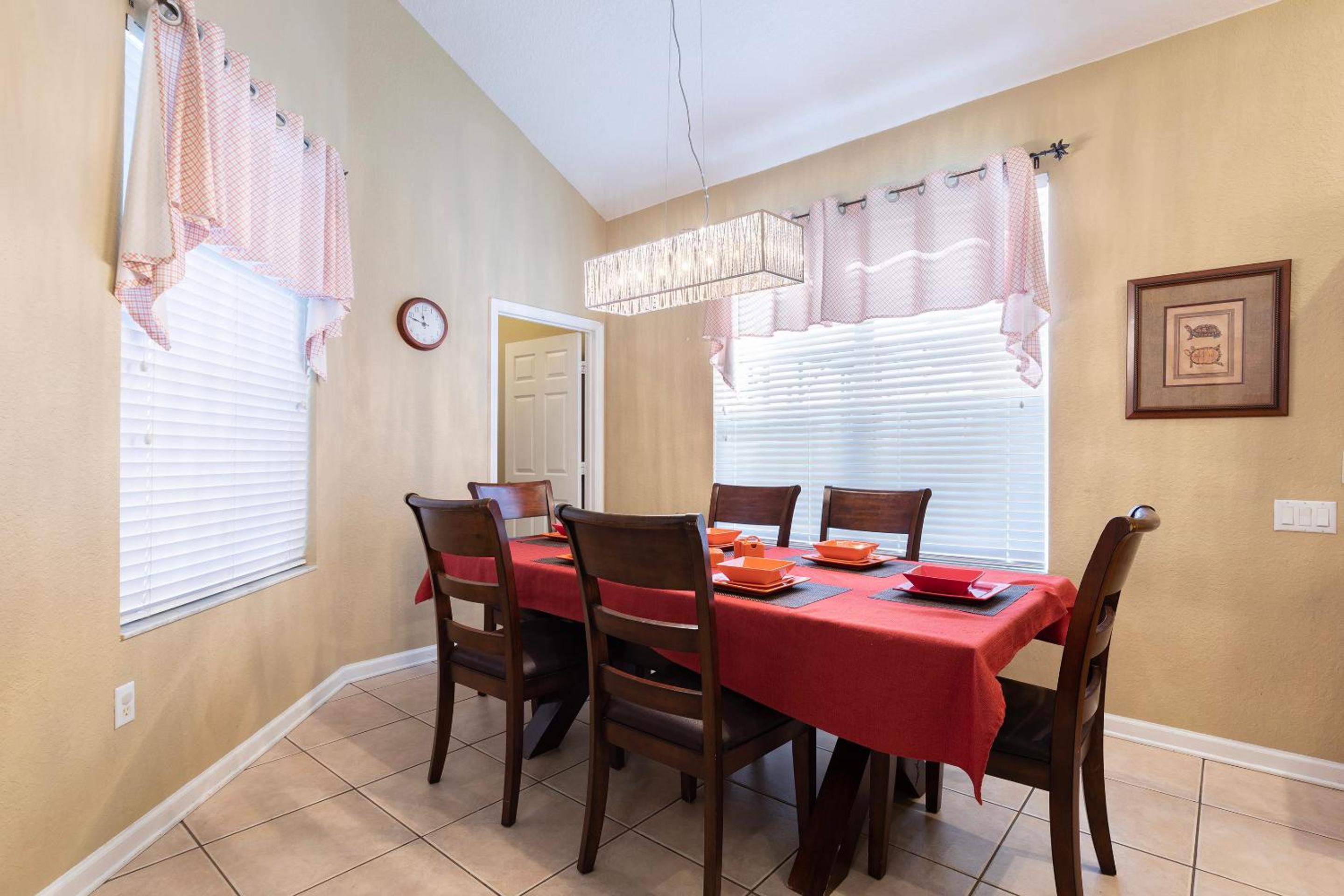 Windsor Hills Resort 2 Miles to Disney 6-Bedroom 4-Bathrooms Villa with Private Pool and Spa