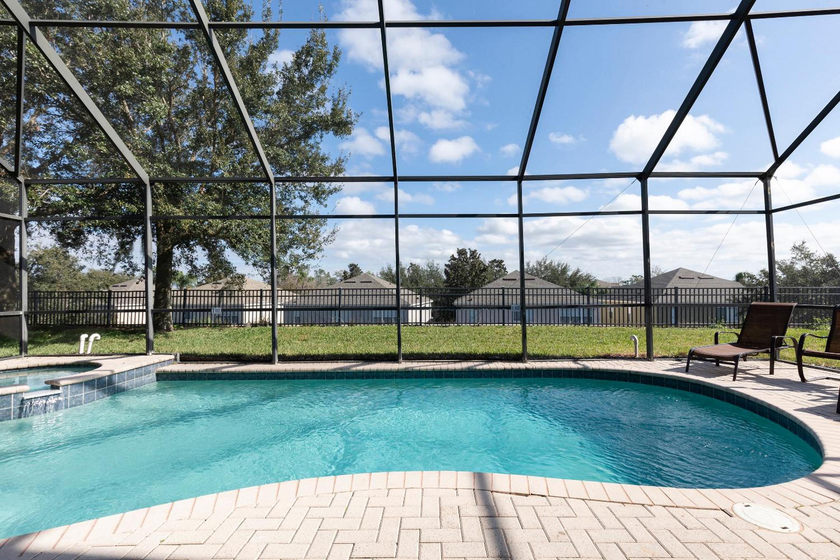 Windsor Hills Resort 2 Miles to Disney 6-Bedroom 4-Bathrooms Villa with Private Pool and Spa