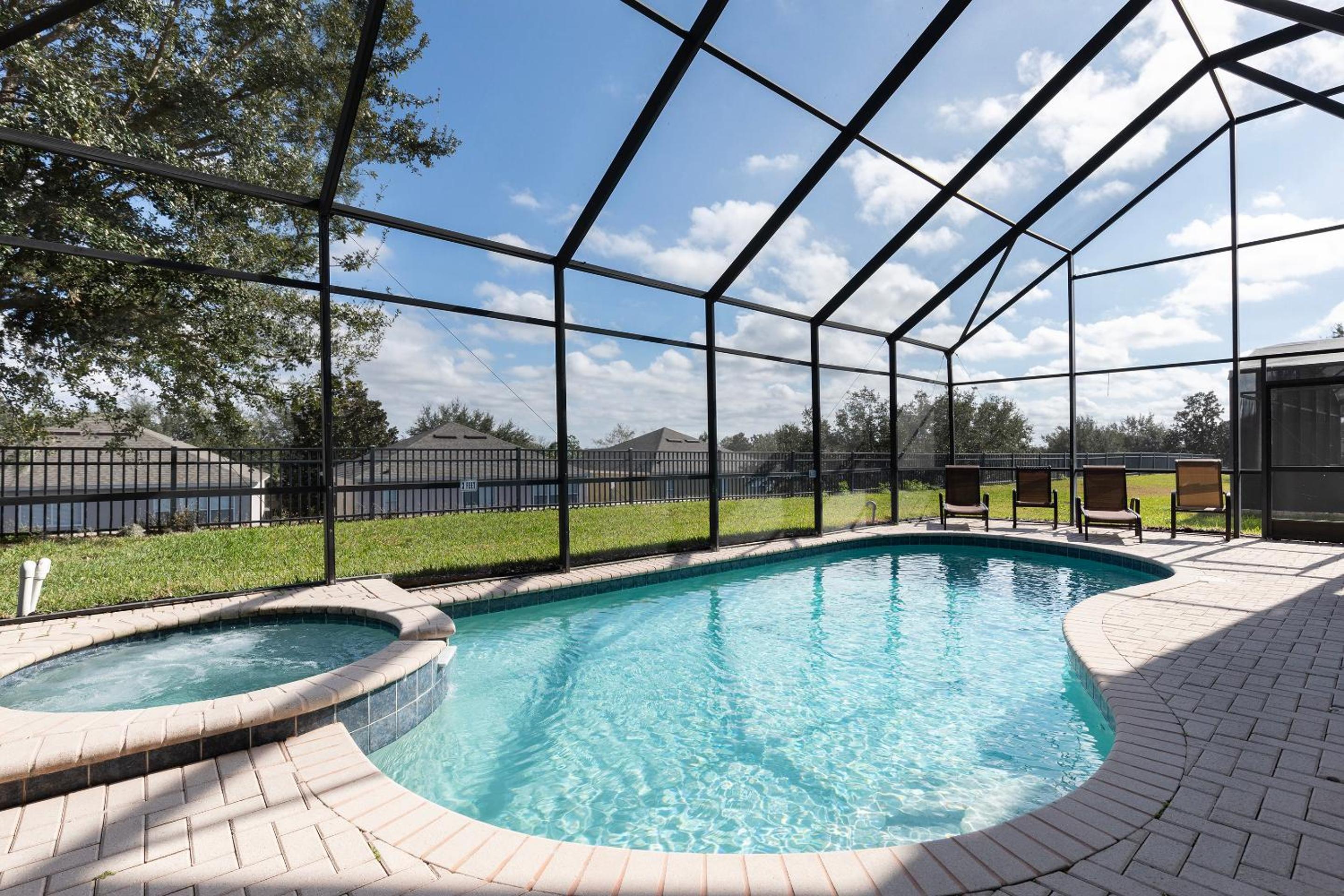 Windsor Hills Resort 2 Miles to Disney 6-Bedroom 4-Bathrooms Villa with Private Pool and Spa