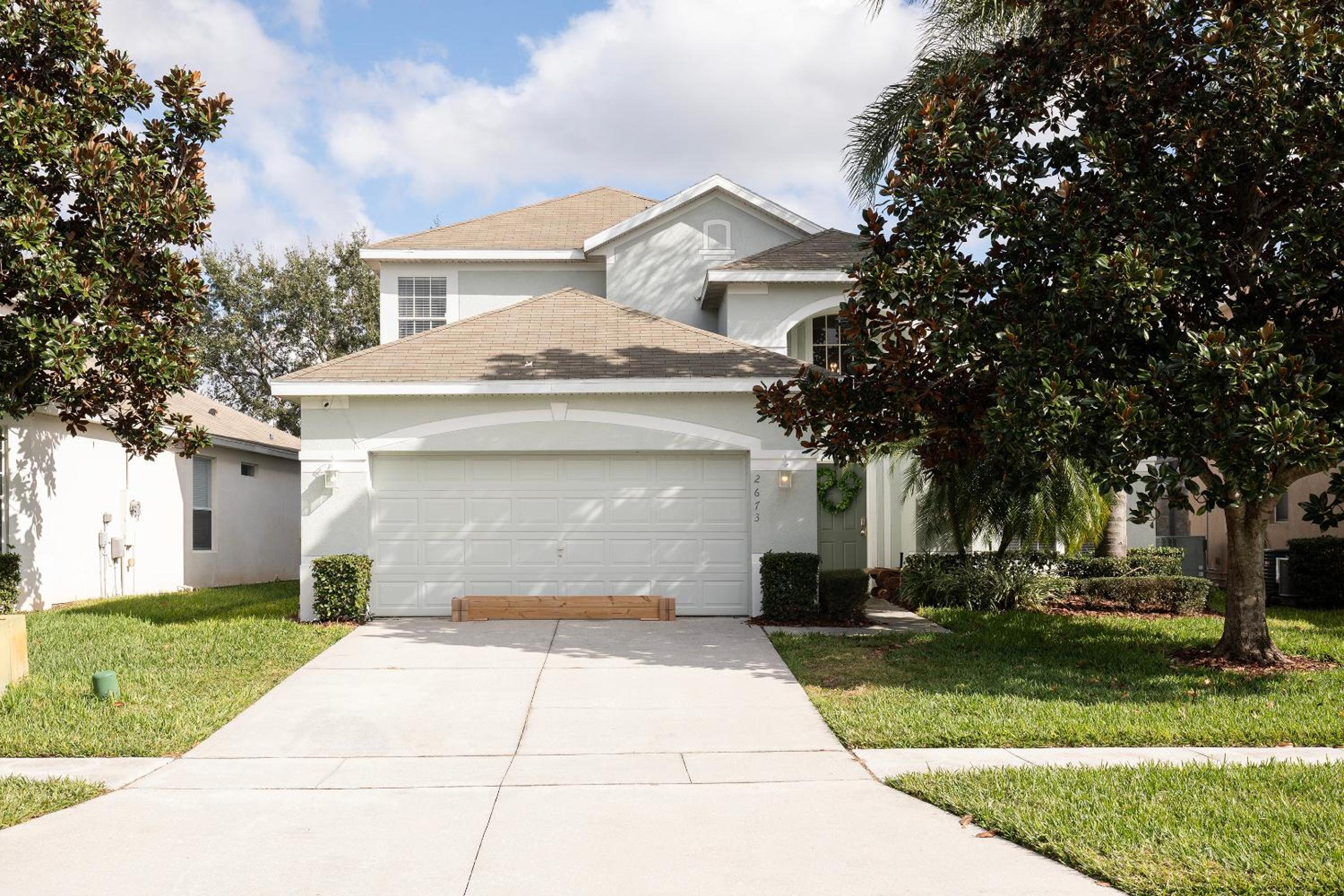 Windsor Hills Resort 2 Miles to Disney 6-Bedroom 4-Bathrooms Villa with Private Pool and Spa