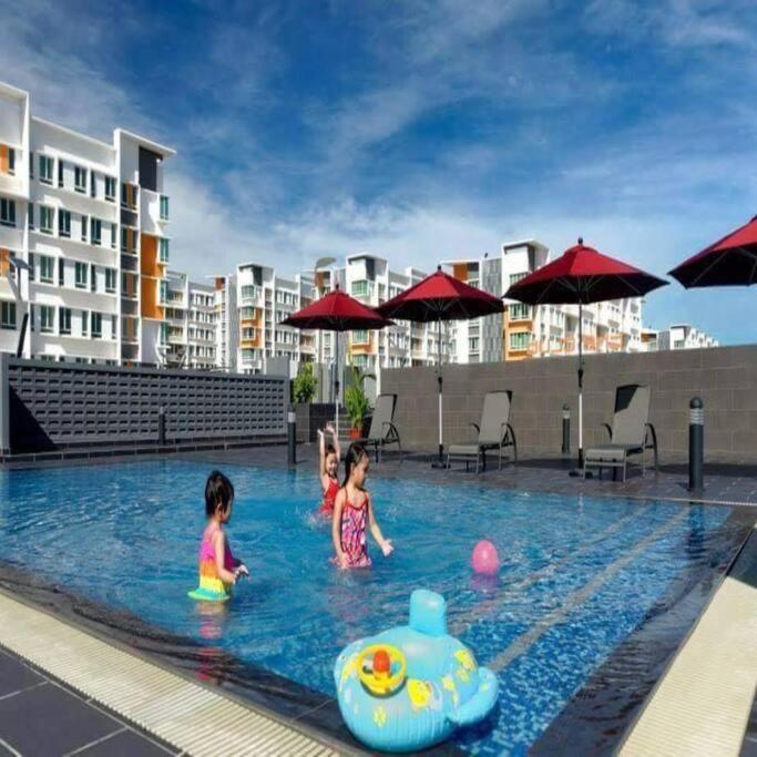 Luxury UUC Homestay KKIP Telipok Kota Kinabalu photo 5