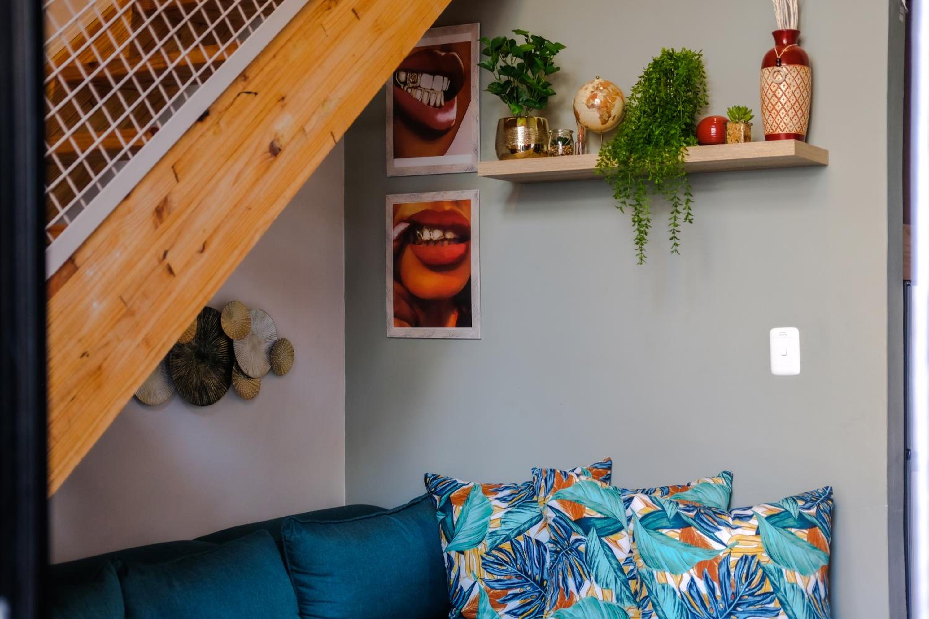 The Artful Cityscape Loft - Serenity In The City