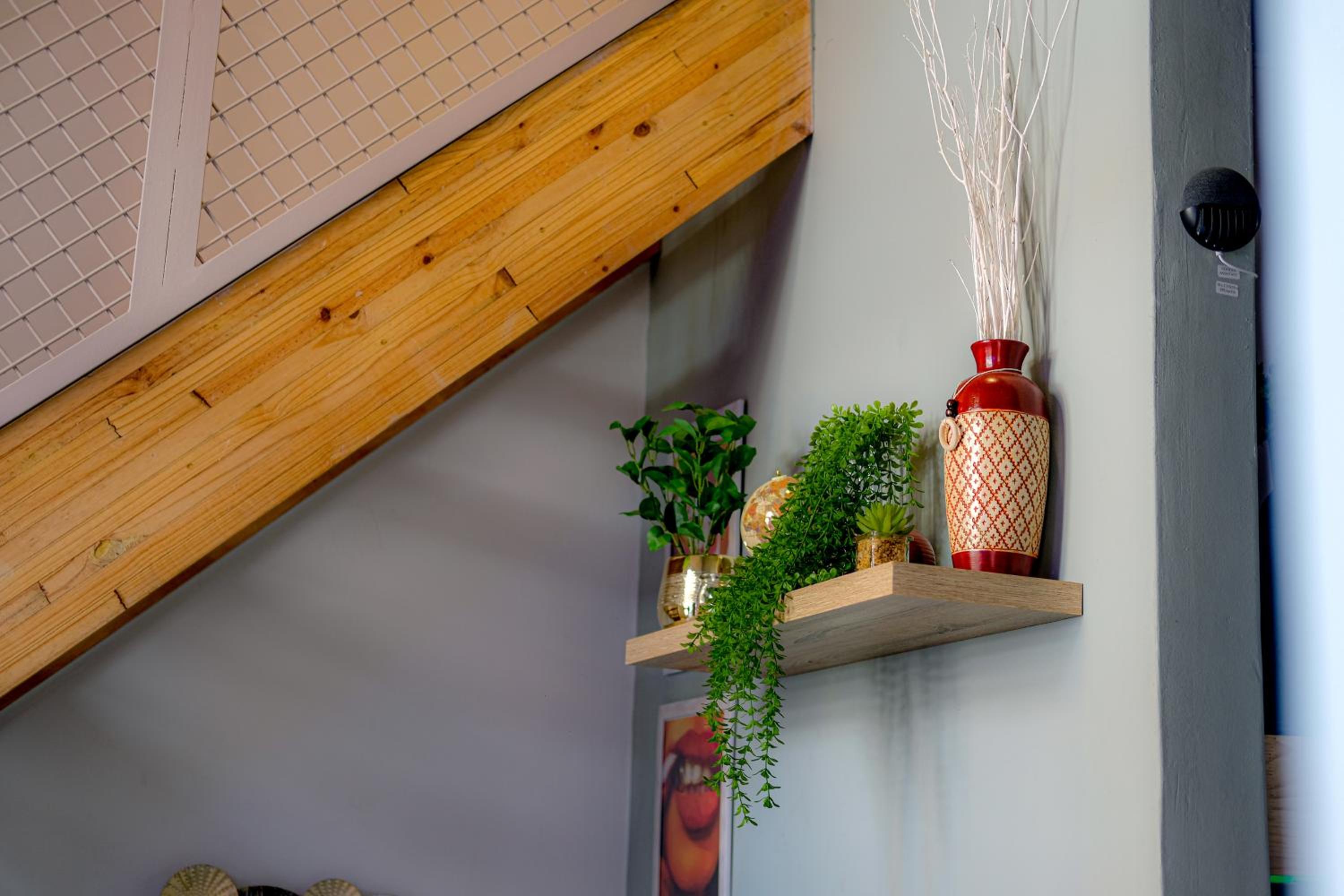 The Artful Cityscape Loft - Serenity In The City