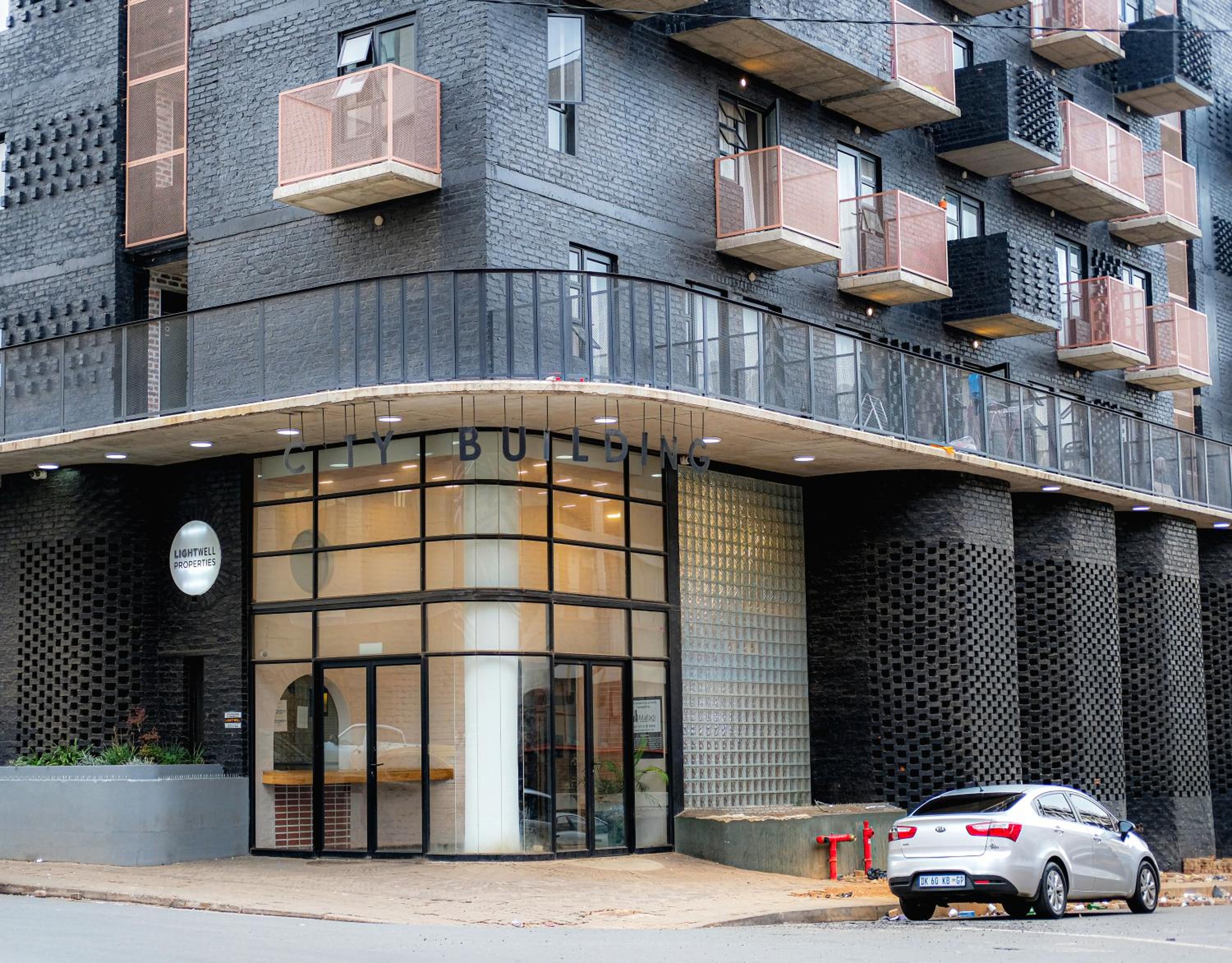 The Artful Cityscape Loft - Serenity In The City