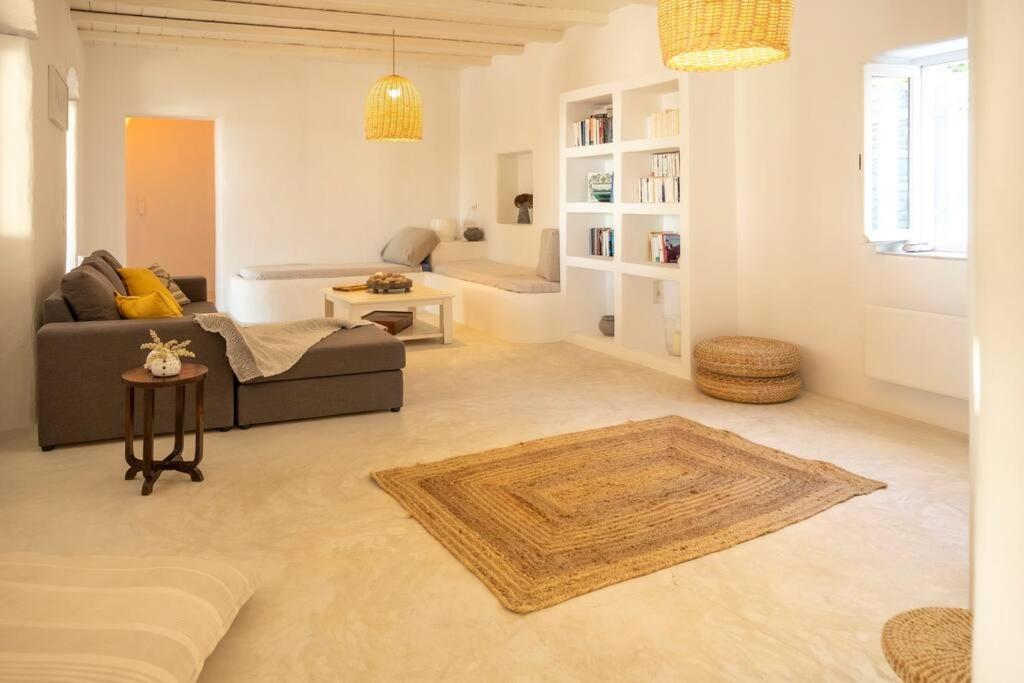 Cycladic Villa Kamari
