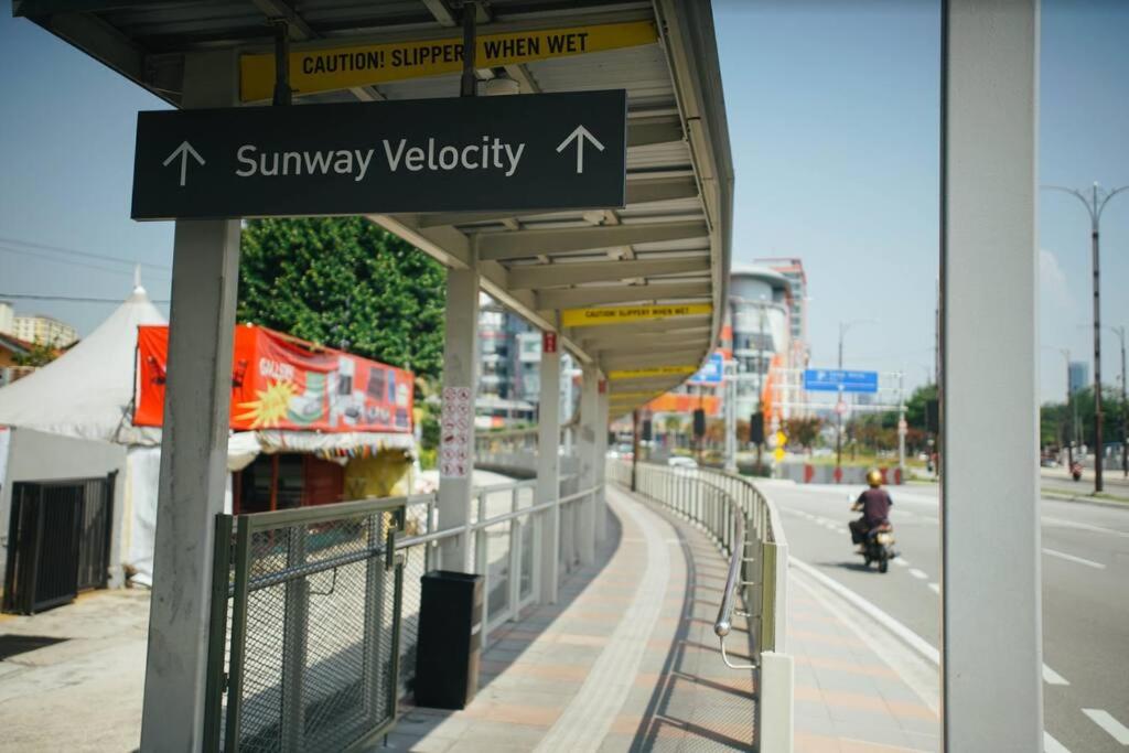 INS Style 5PAX 2R2B Sunway Velocity Linked