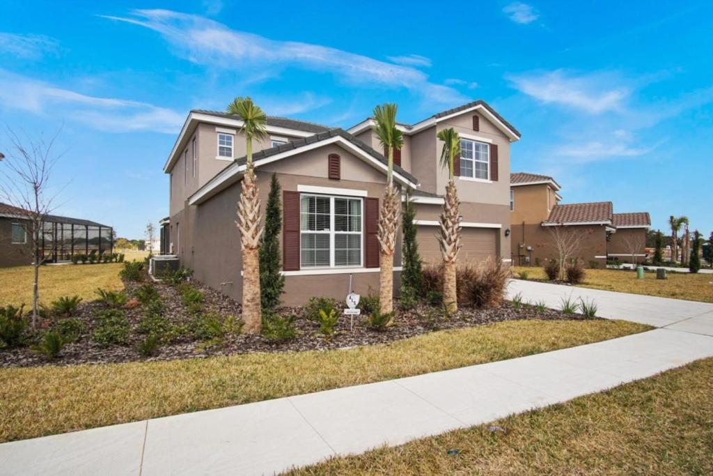 Lake View at Solterra Resort 7 Bedrooms, Sleeps 18 villa view 3