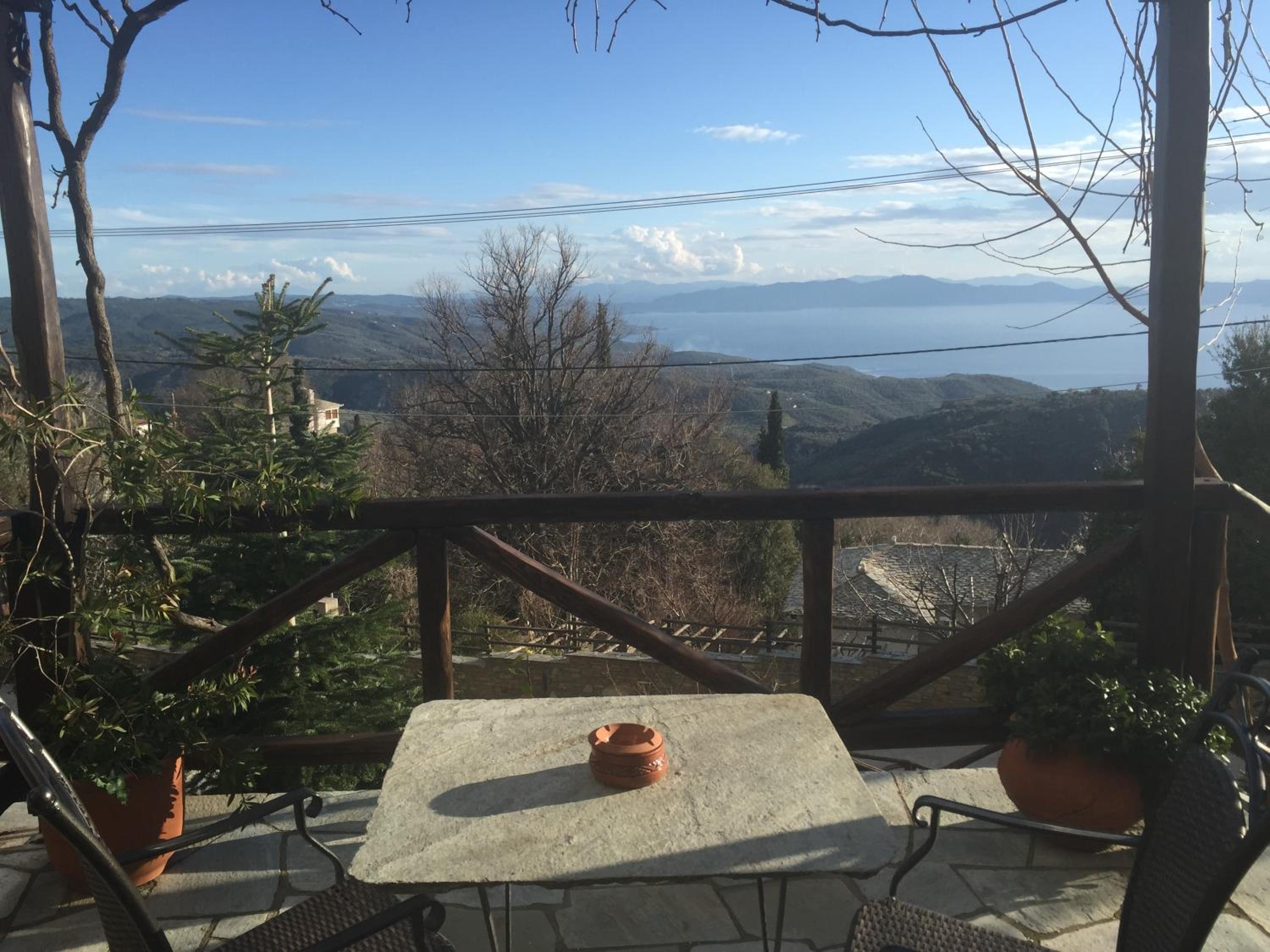 Iliovolo Guesthouse