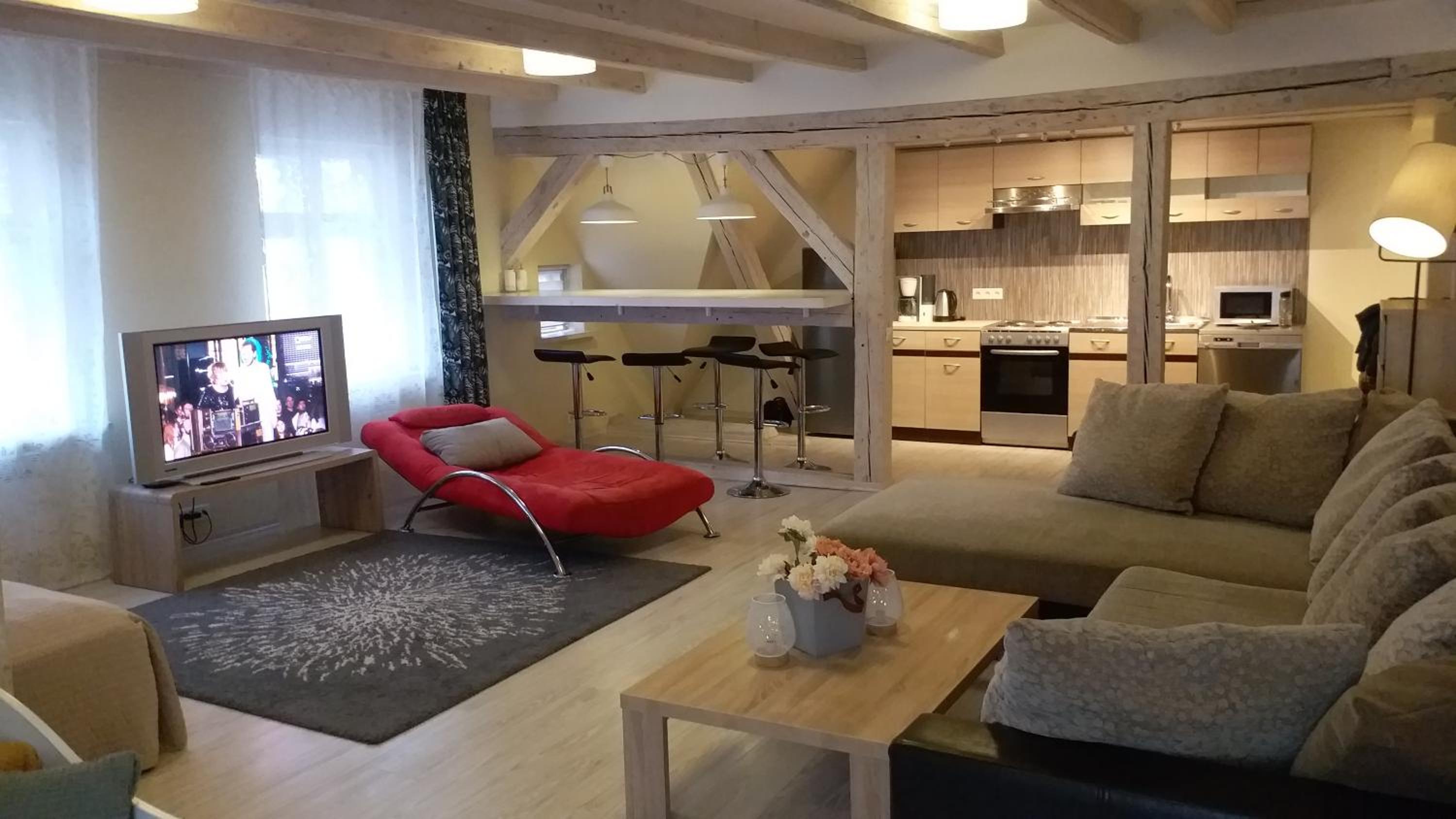 Studio Apartment, Free Parking view 2
