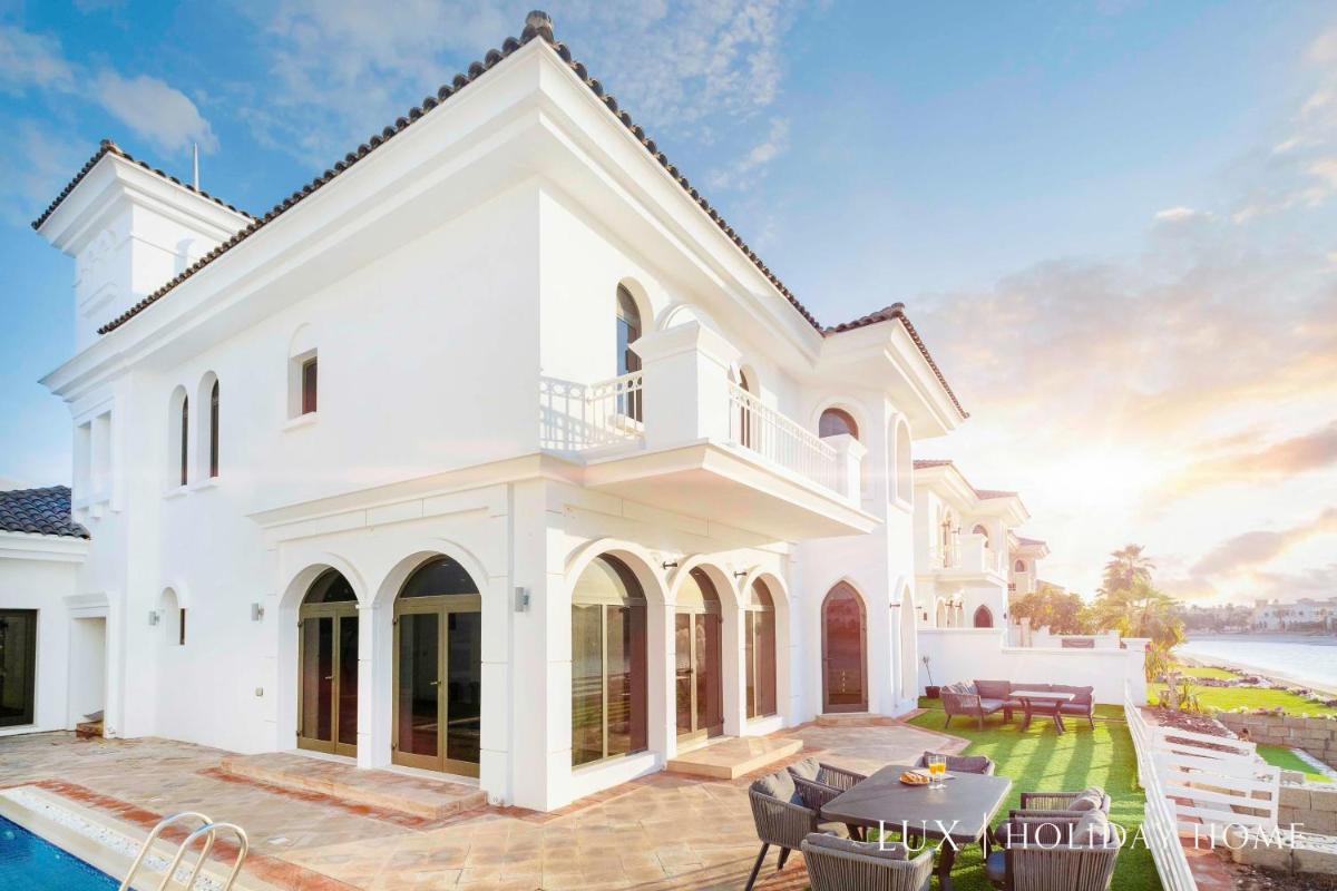 LUX The White Palm Villa