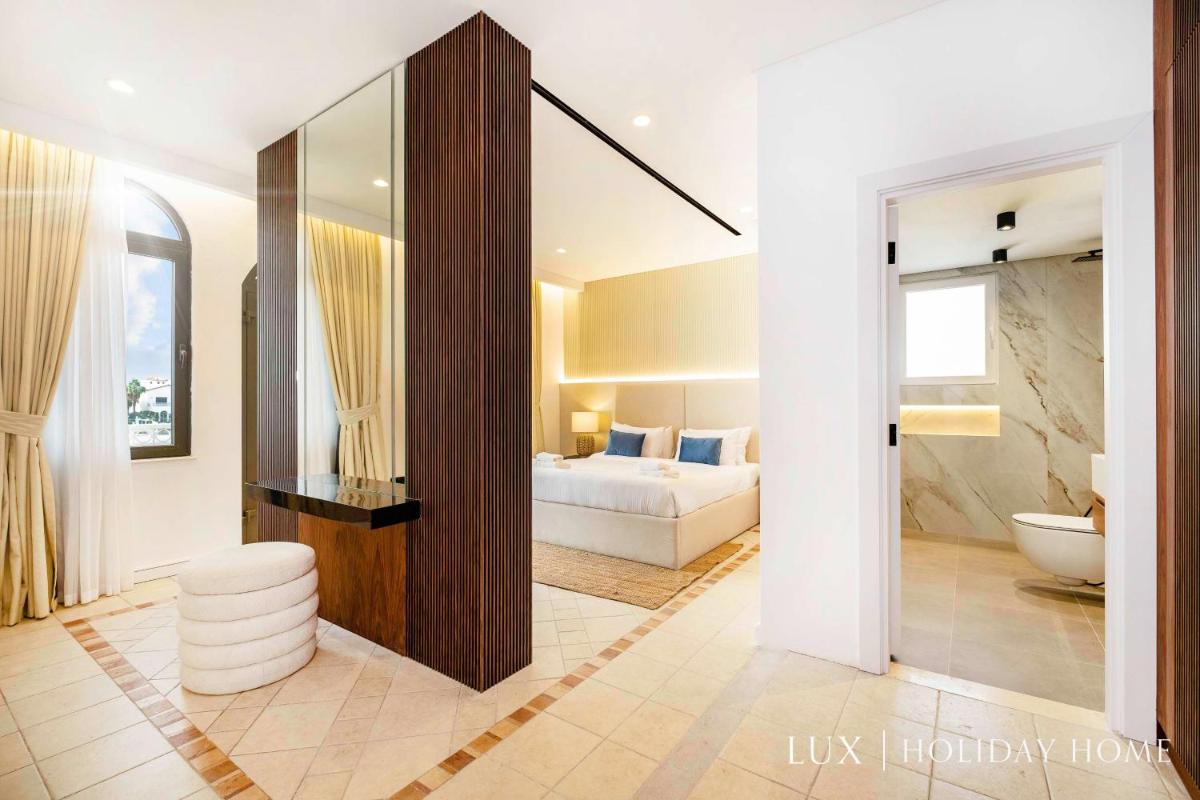 LUX The White Palm Villa
