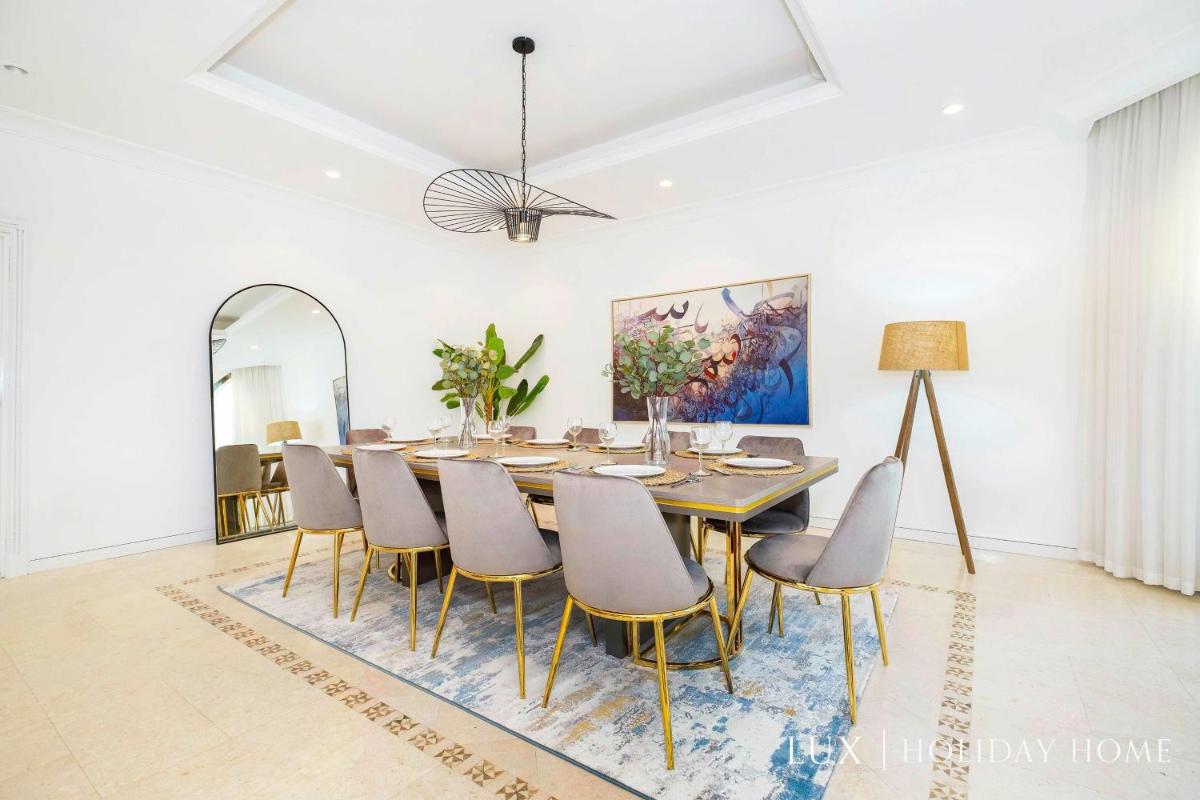 LUX The White Palm Villa