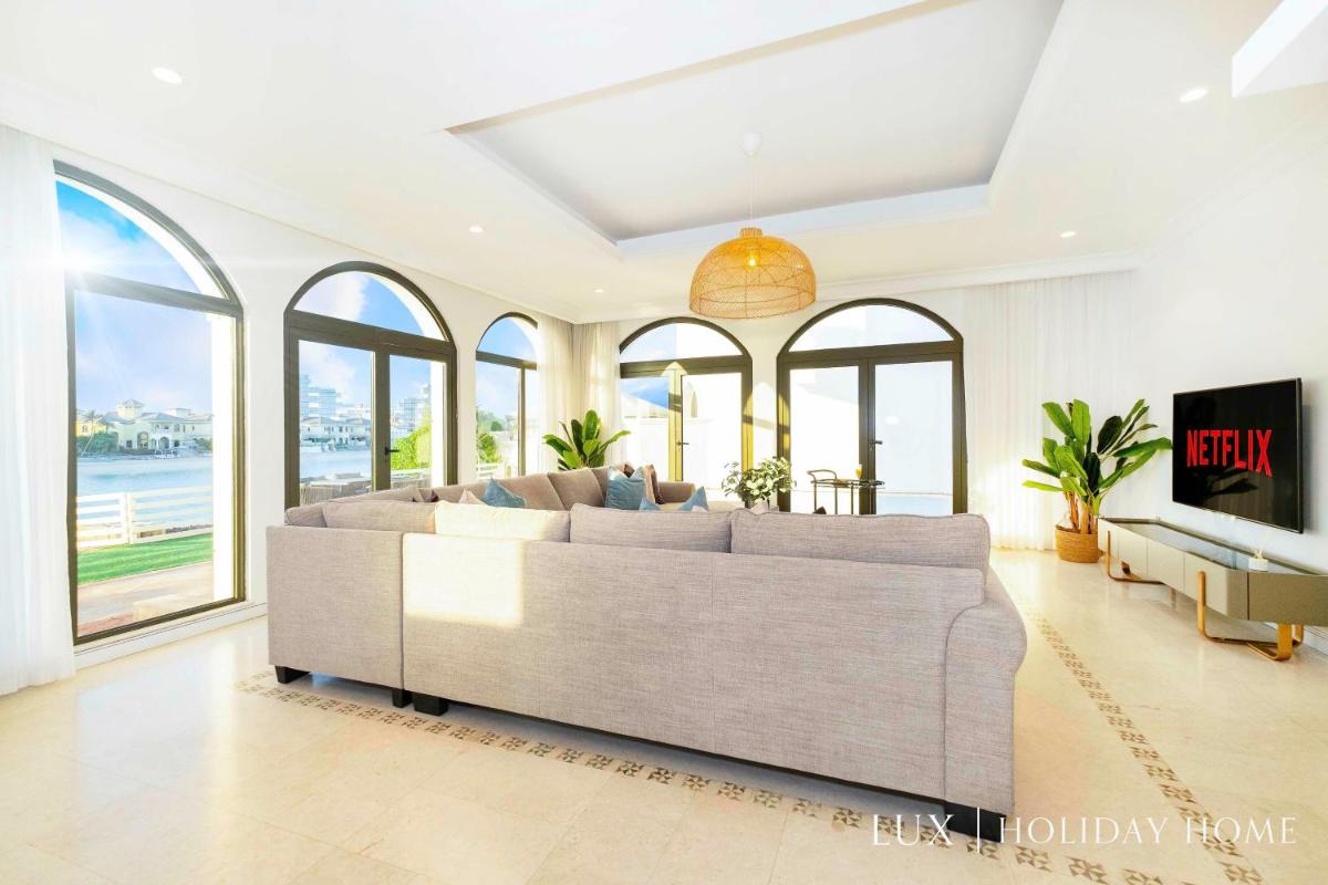 LUX The White Palm Villa