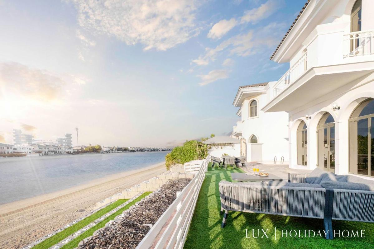 LUX The White Palm Villa