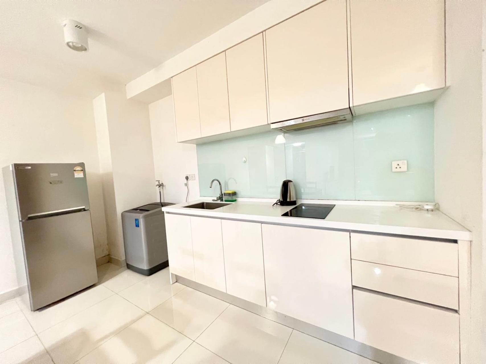 Teega Suites Studio by Luxecocoo CK Puteri Harbour photo 8