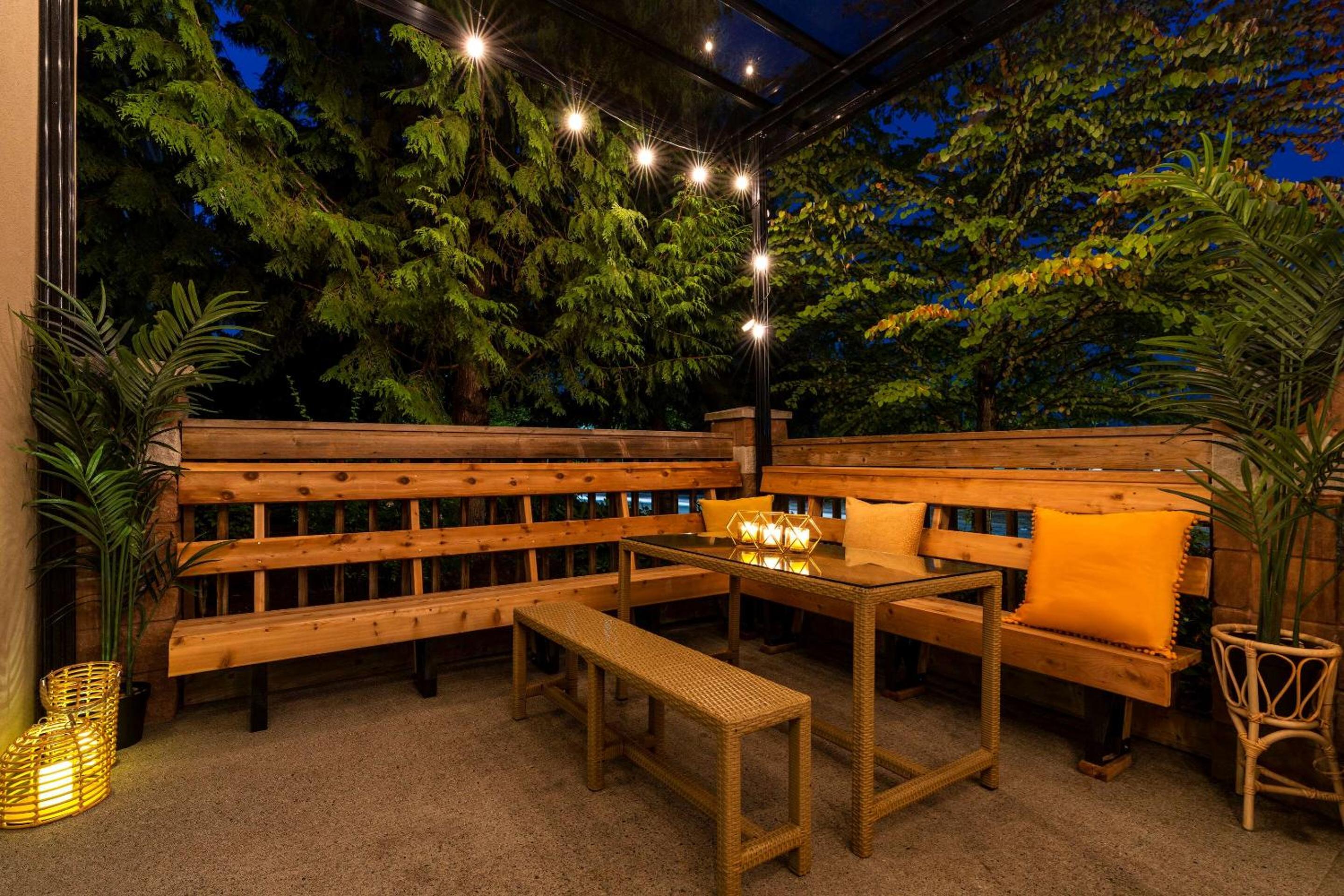 Surrey Vacations - Comfort Inn  Suites - Property Image 15