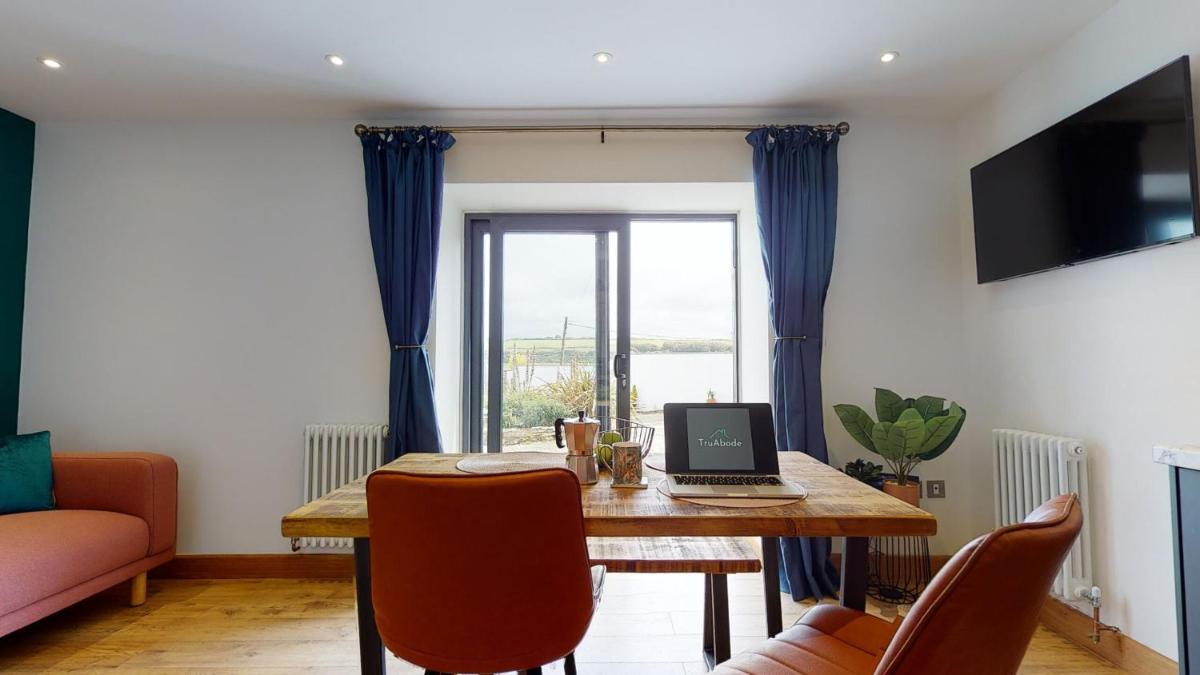 The Little Cottage by Truabode Holiday Lets & Short Lets Newquay - Parking, Wifi & Pet Friendly view 5