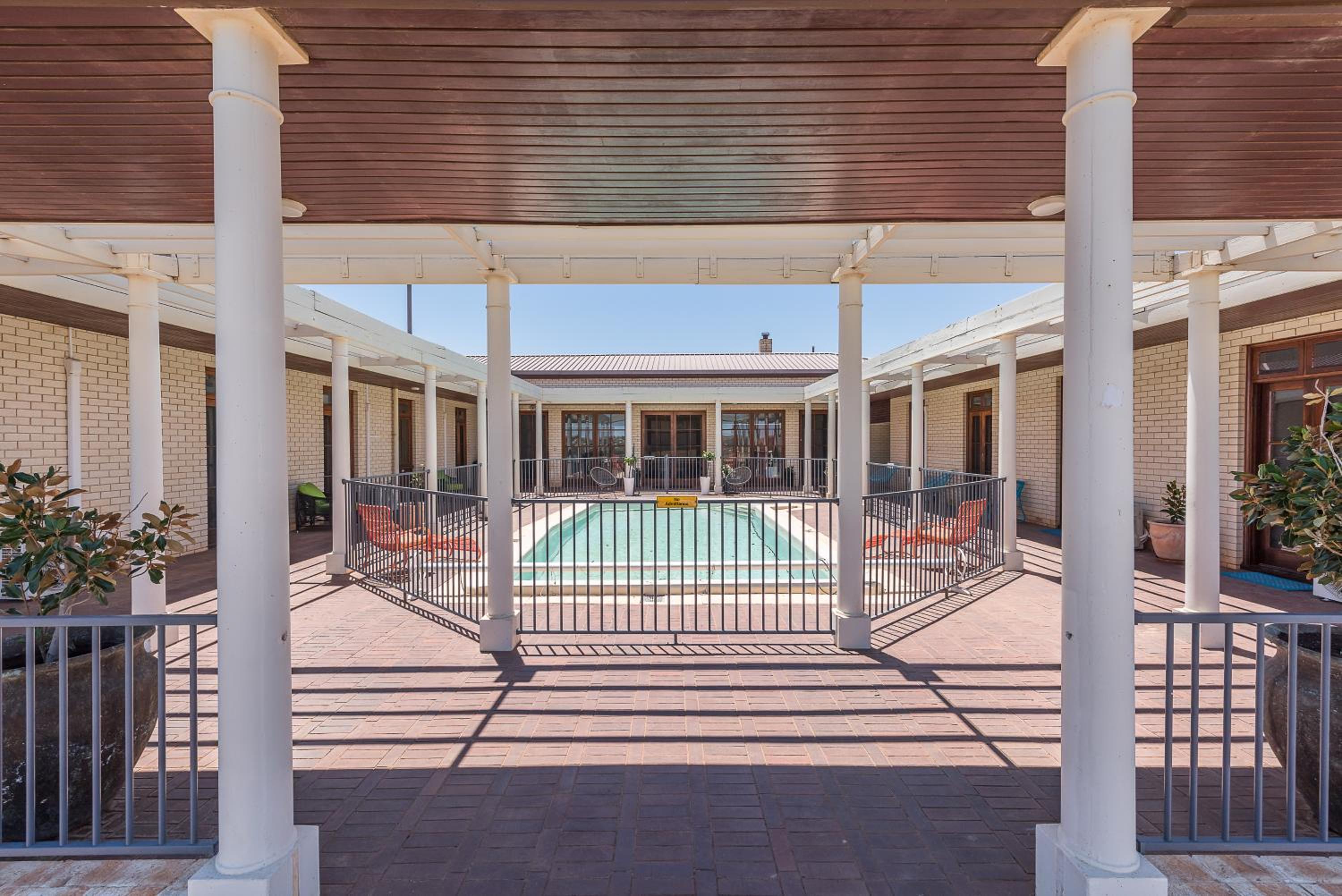 Fairway Manor Accommodation