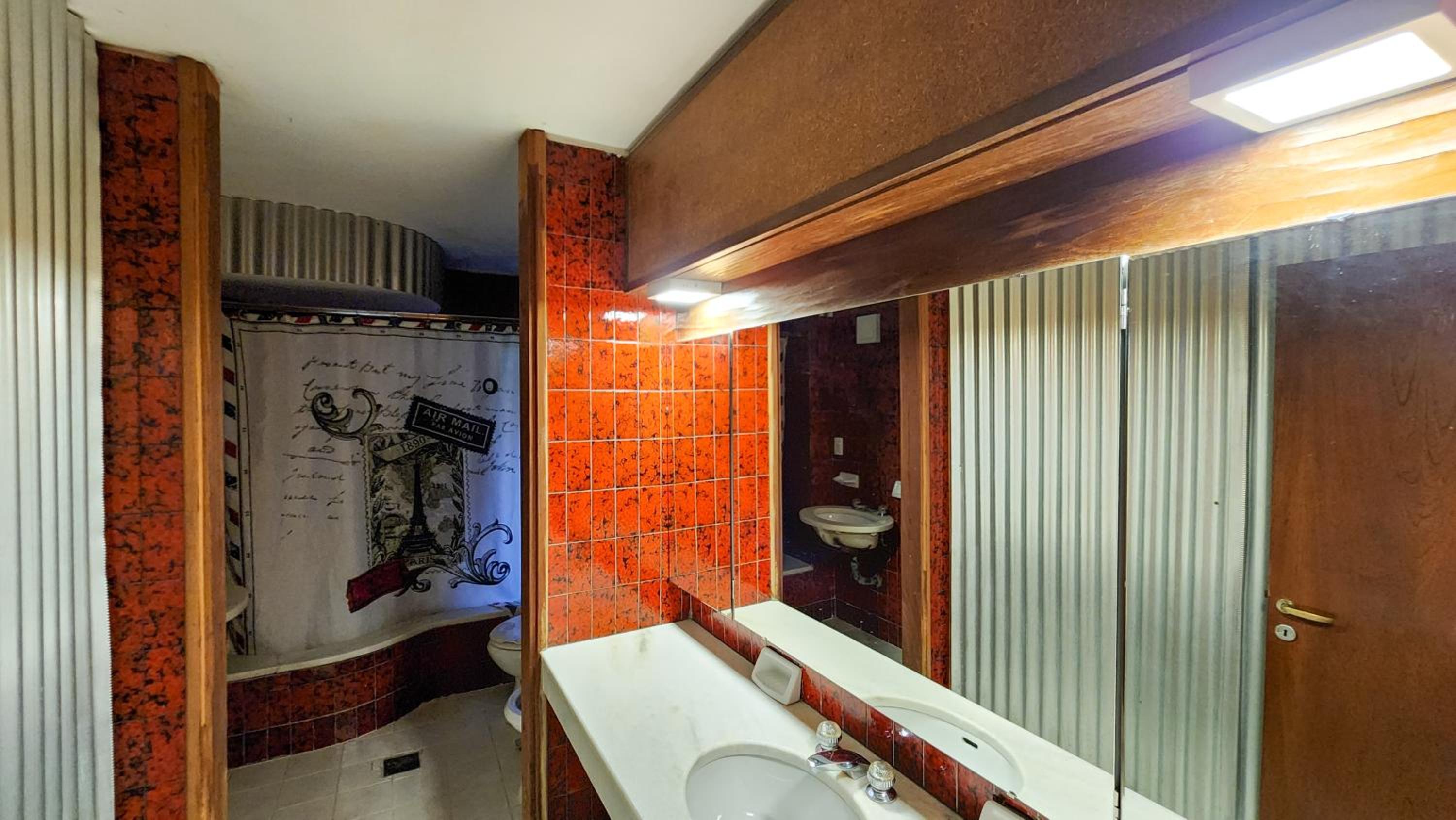 Bucanaan hostel boutique