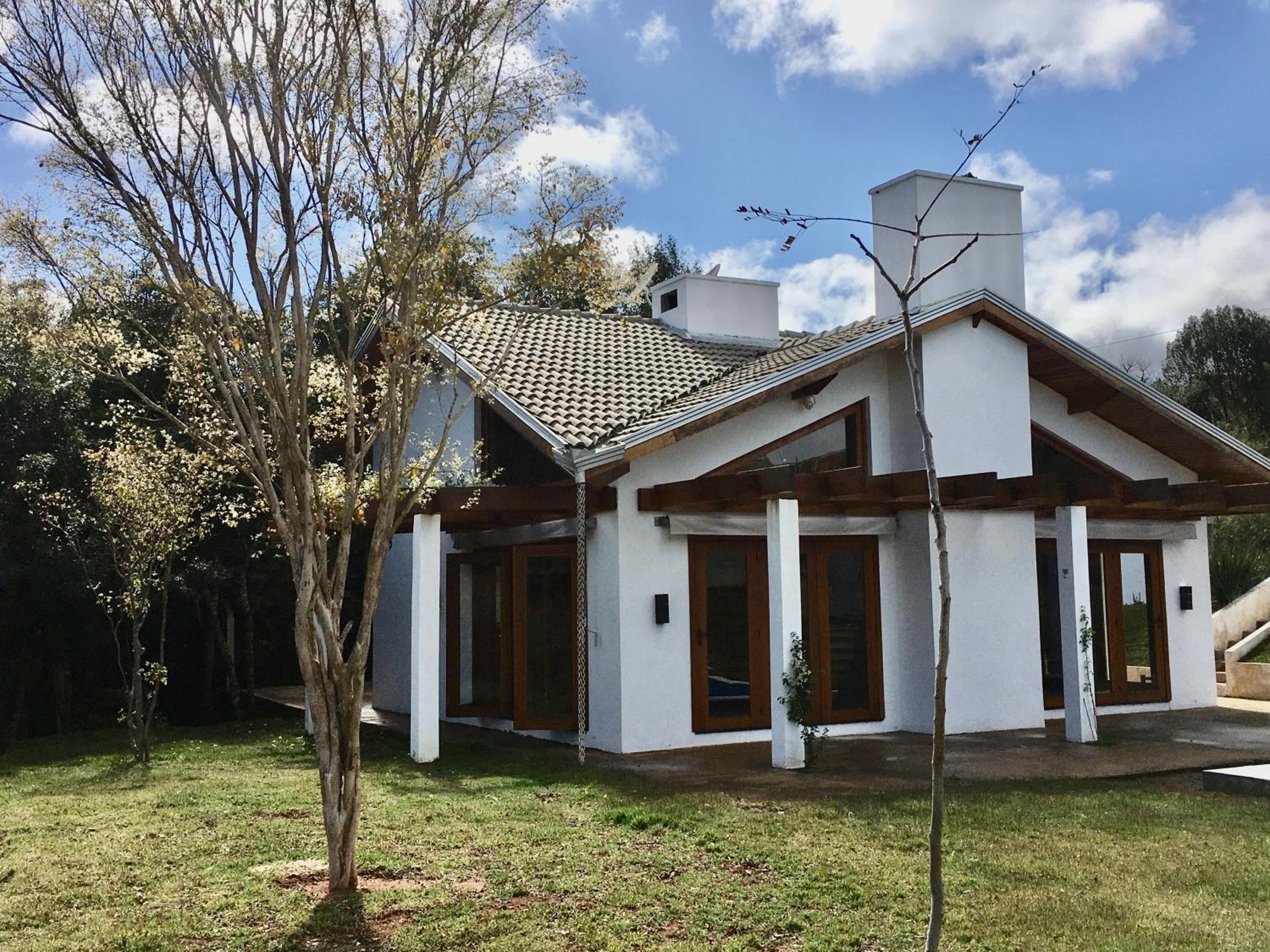 Casa de campo com piscina