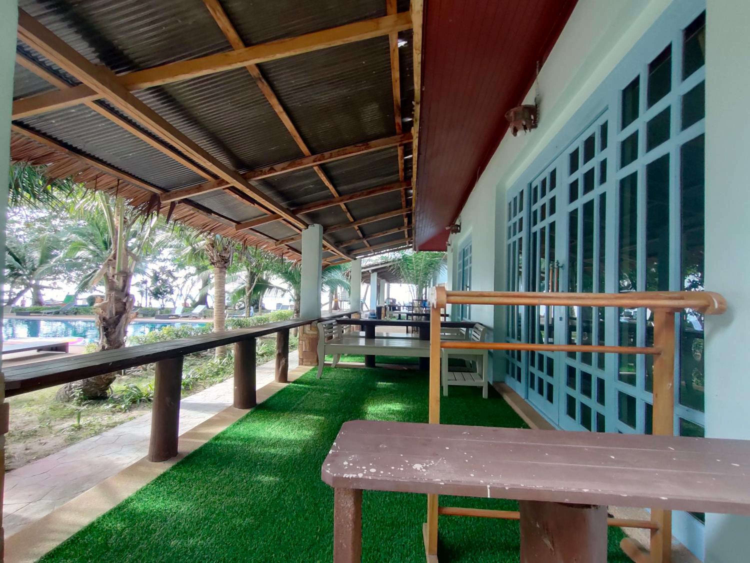 Banana Beach Resort