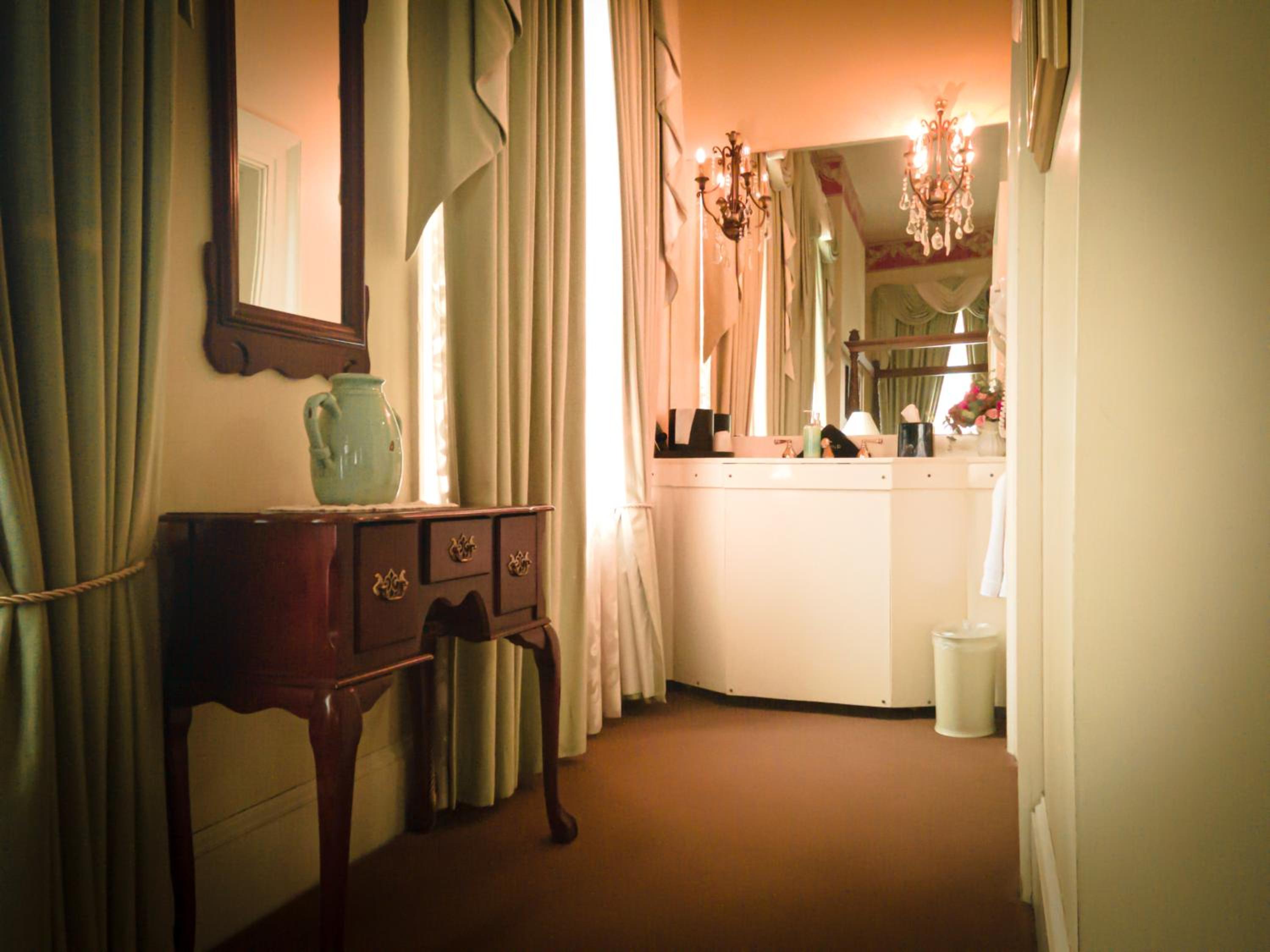 The Guest House Historic Mansion