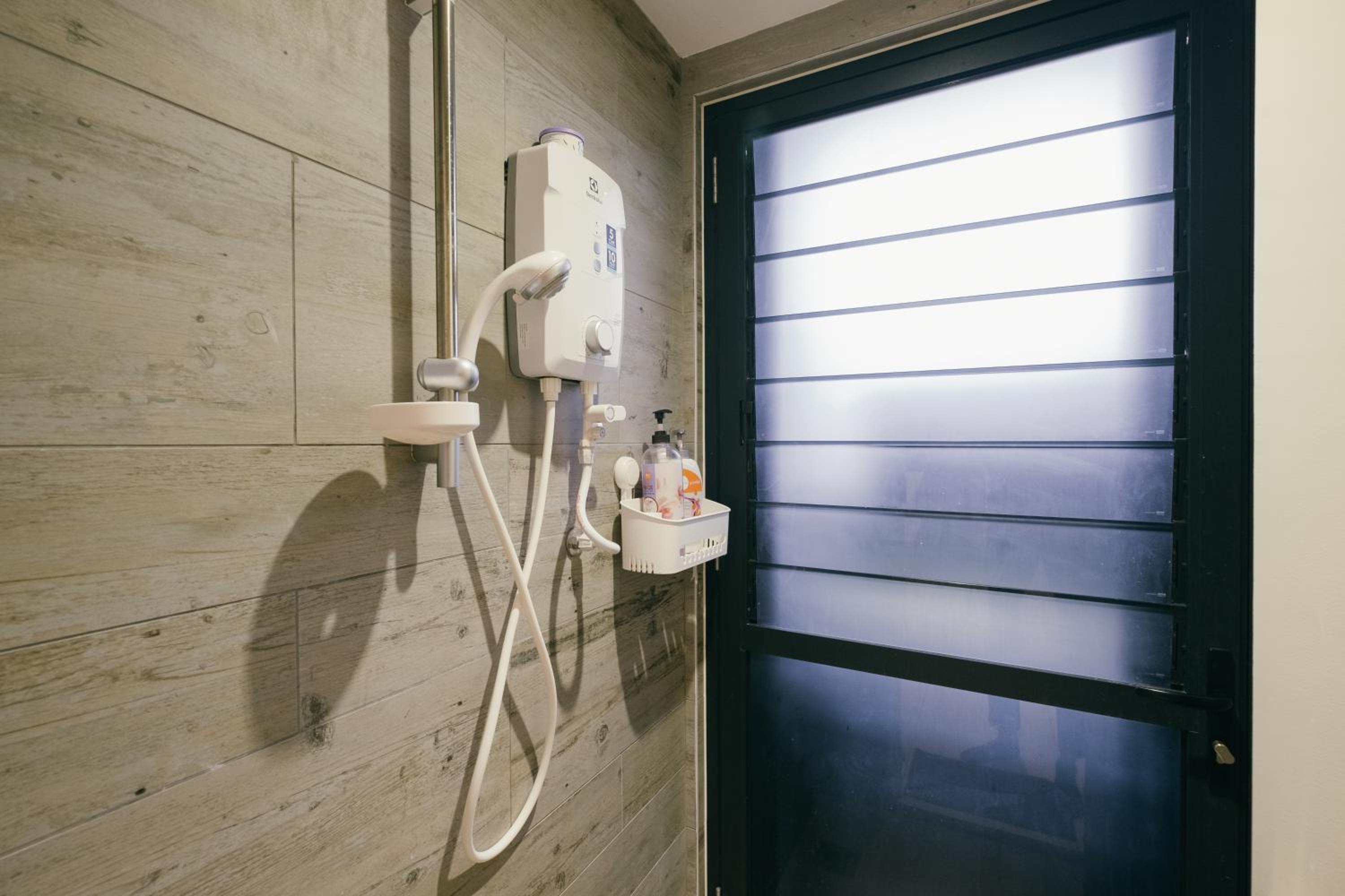 Arte Mont Kiara 3pax Jacuzzi Pool Gym near MITEC Matrade
