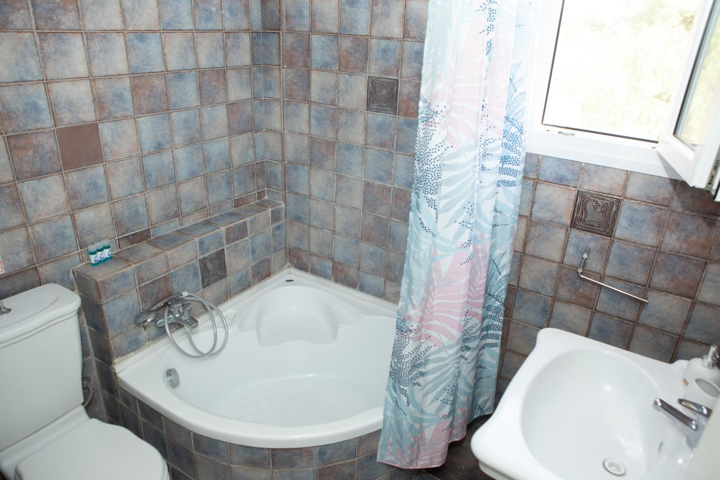 Photo 46