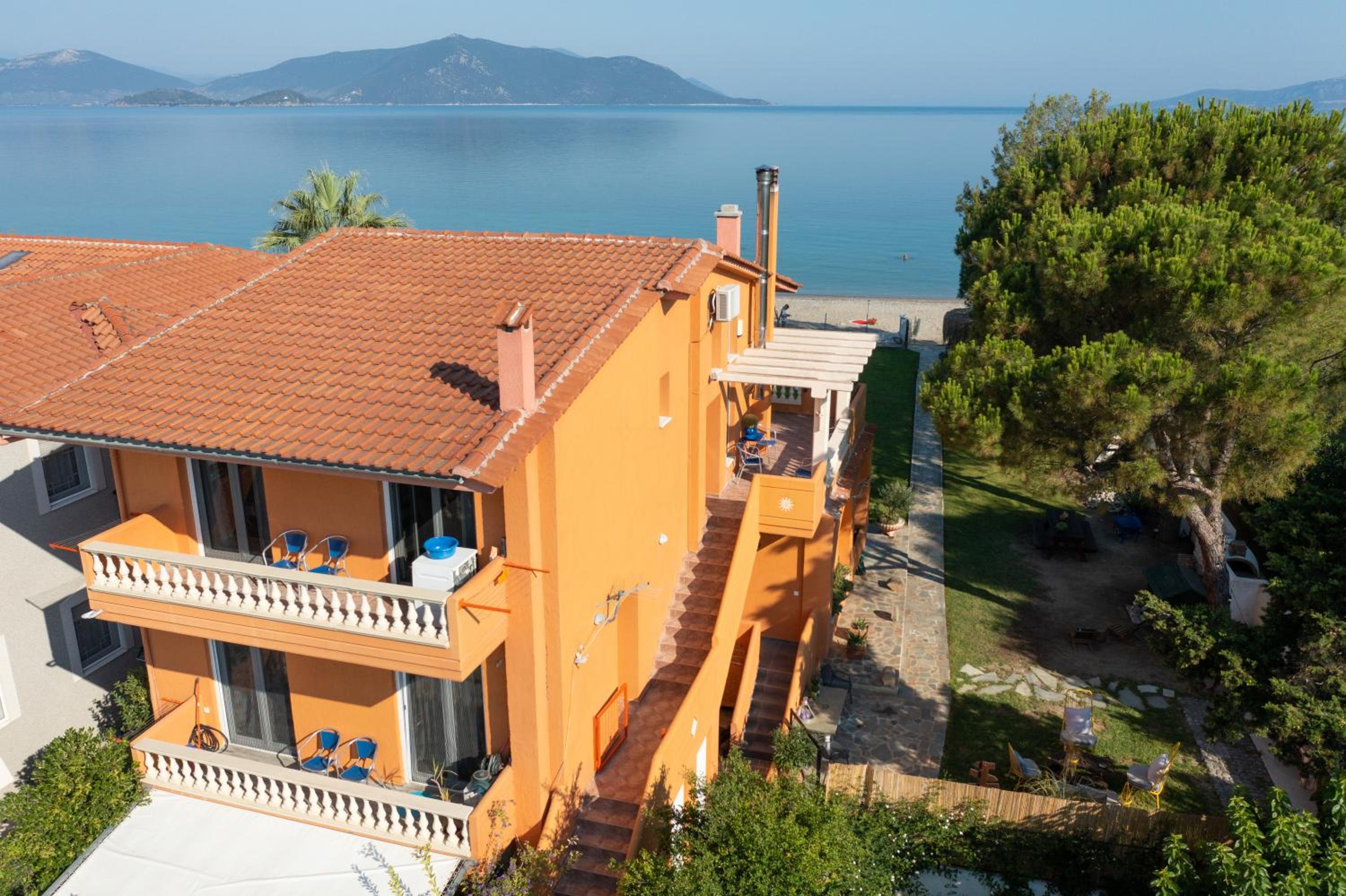 Pampas Seafront villa, 6 bedrooms, North Evvoia view 4
