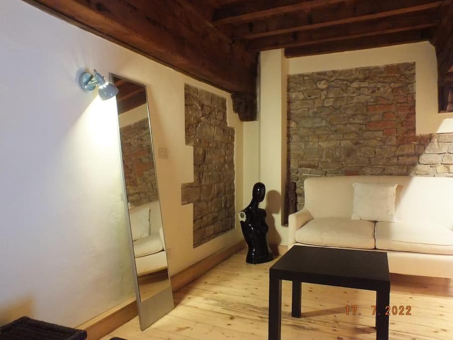 Nice and quiet loft 5 minutes walk from the Duomo