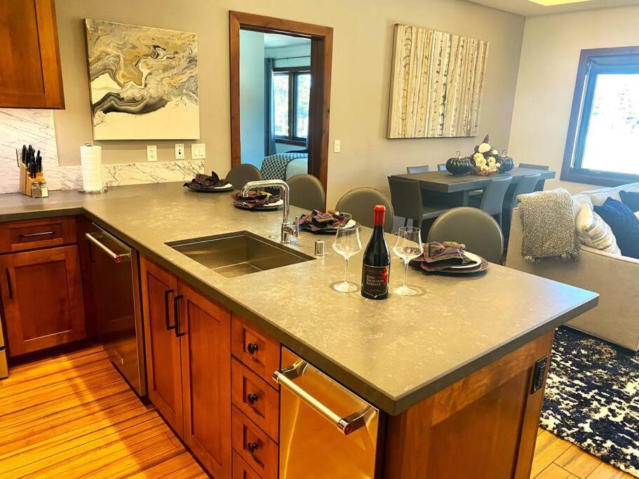 Ski In/Out - Zalanta - Great Location- 2 Hot Tubs - Heated Pool view 4