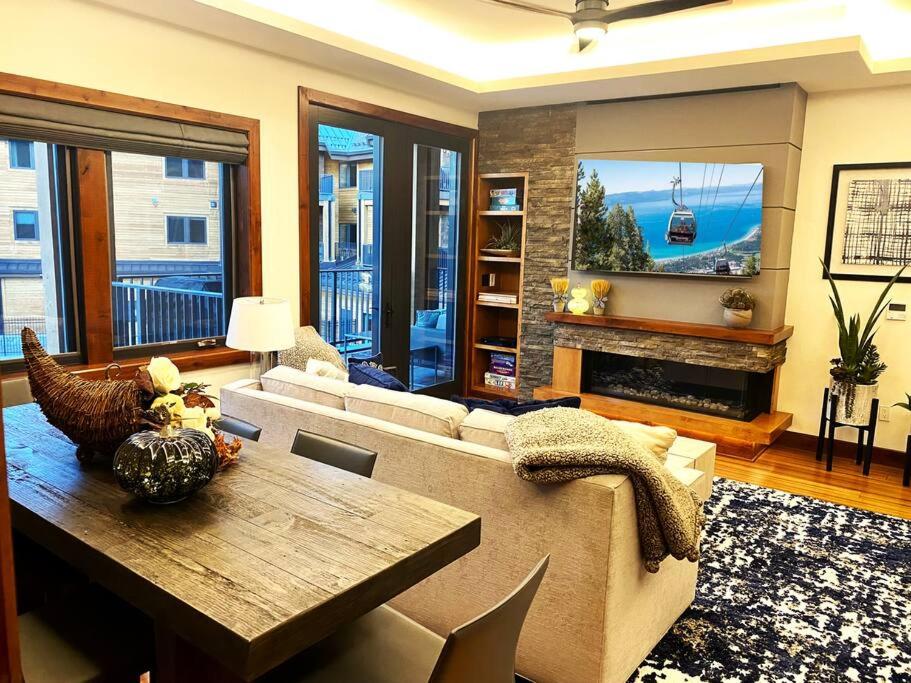 Ski In/Out - Zalanta - Great Location- 2 Hot Tubs - Heated Pool view 5