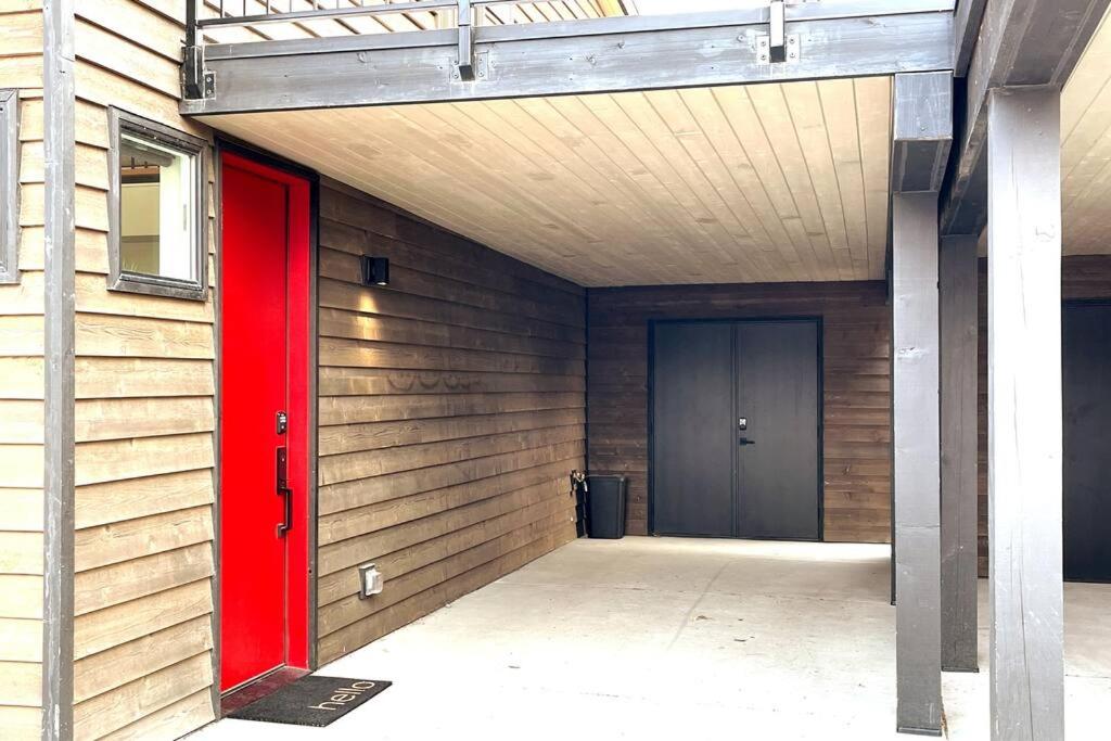 BRAND New Upscale Home- BEST location! view 2