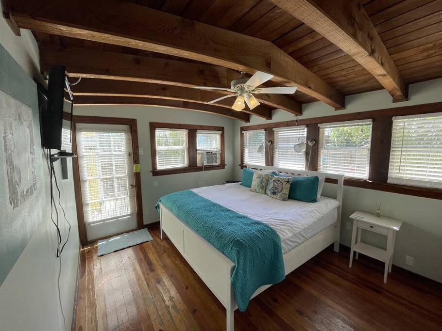 Seahorse Bungalow