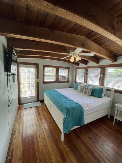 Seahorse Bungalow