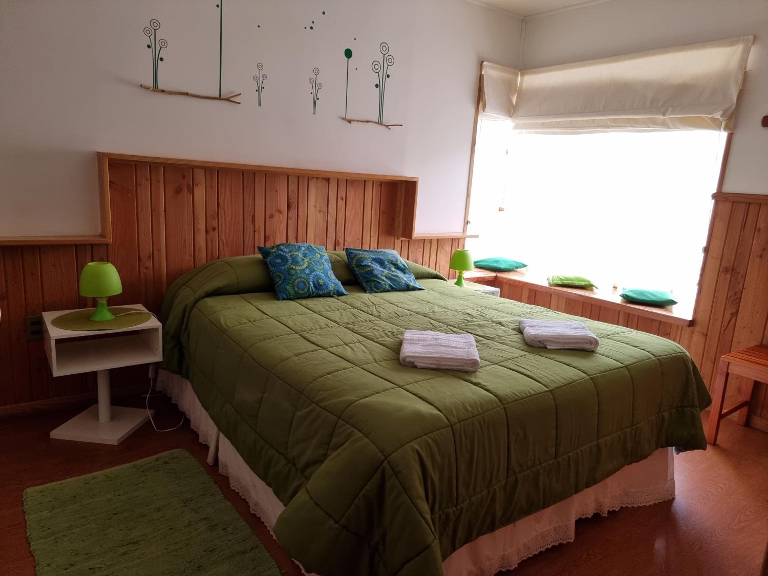 La Casa del Árbol Villarrica Cabañas-Piscina-Tinajas