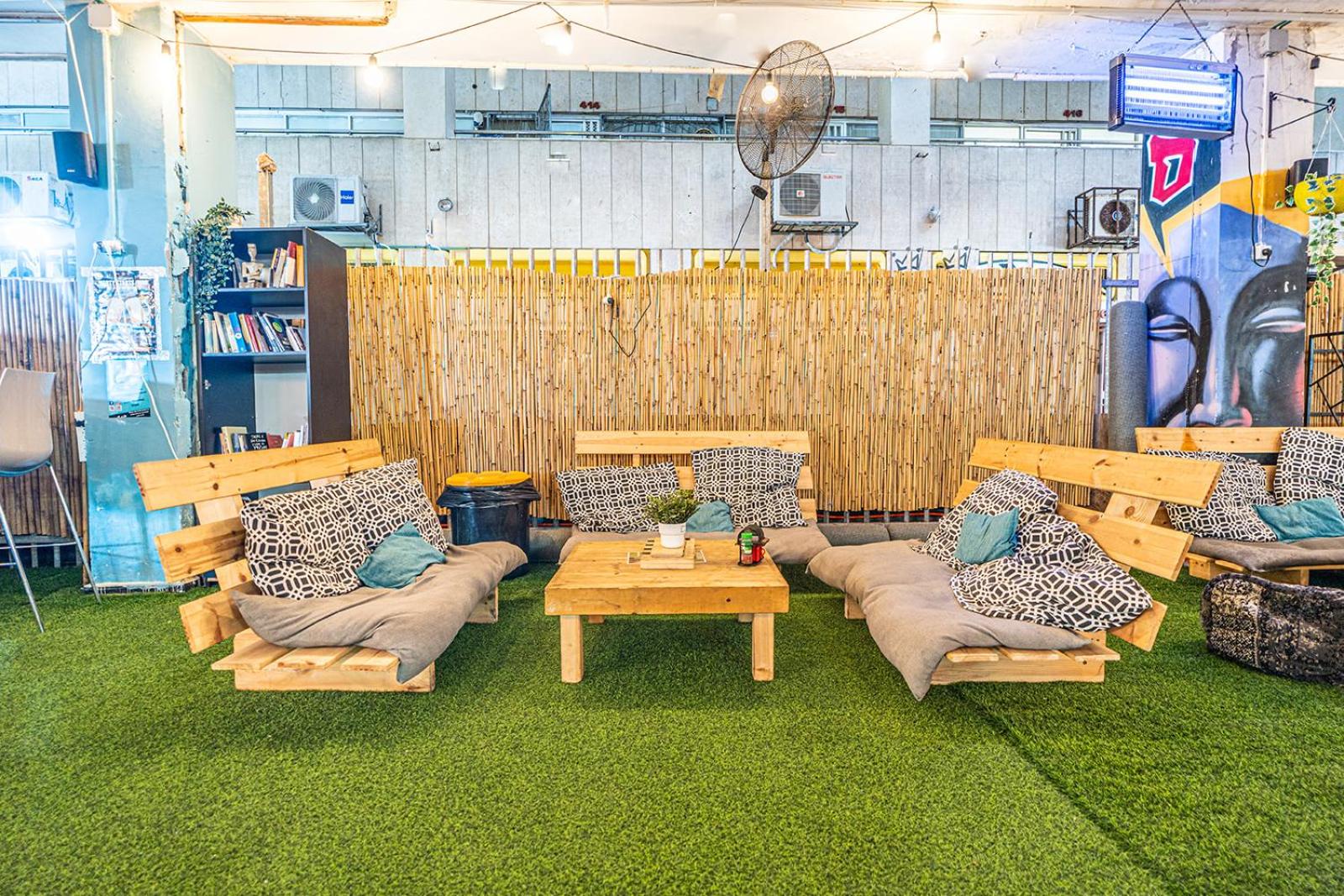 lounge
