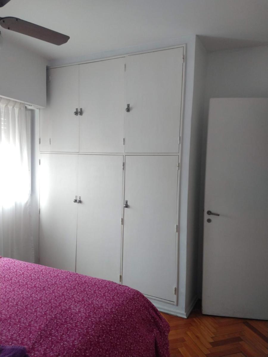 Cómodo y luminoso, 1 dormitorio, cocina, balcón