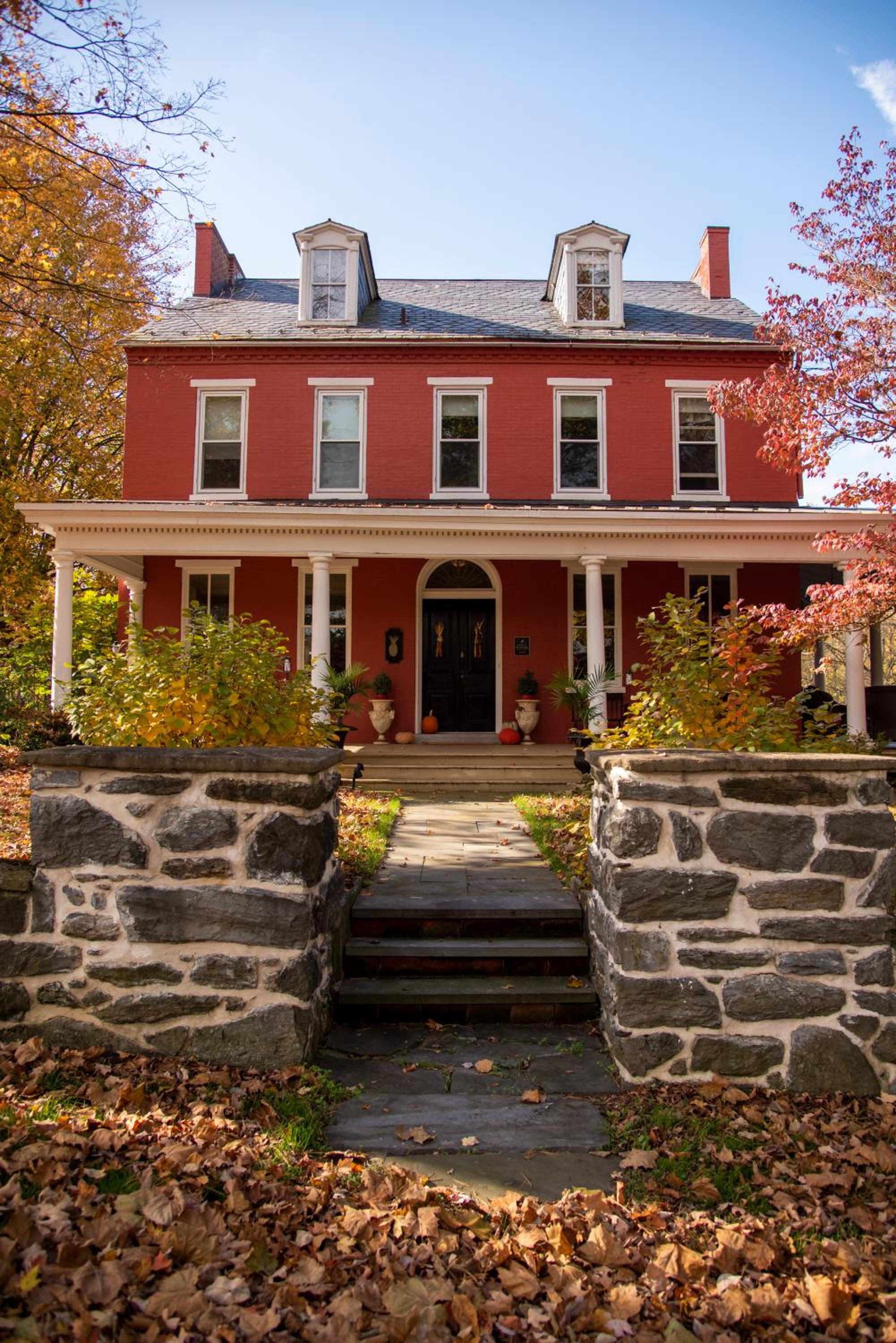 Hollinger House
