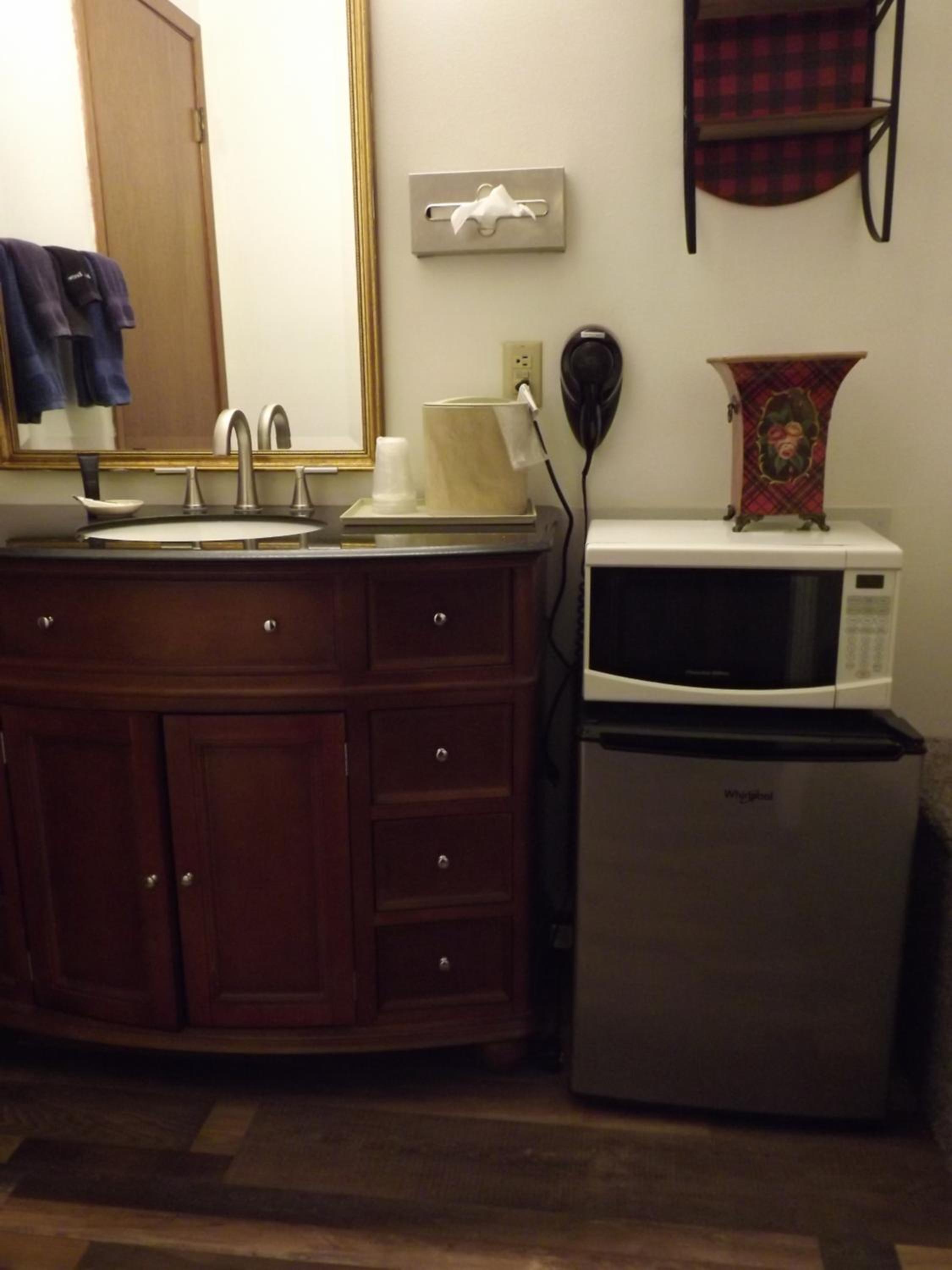 Crest Country Inn