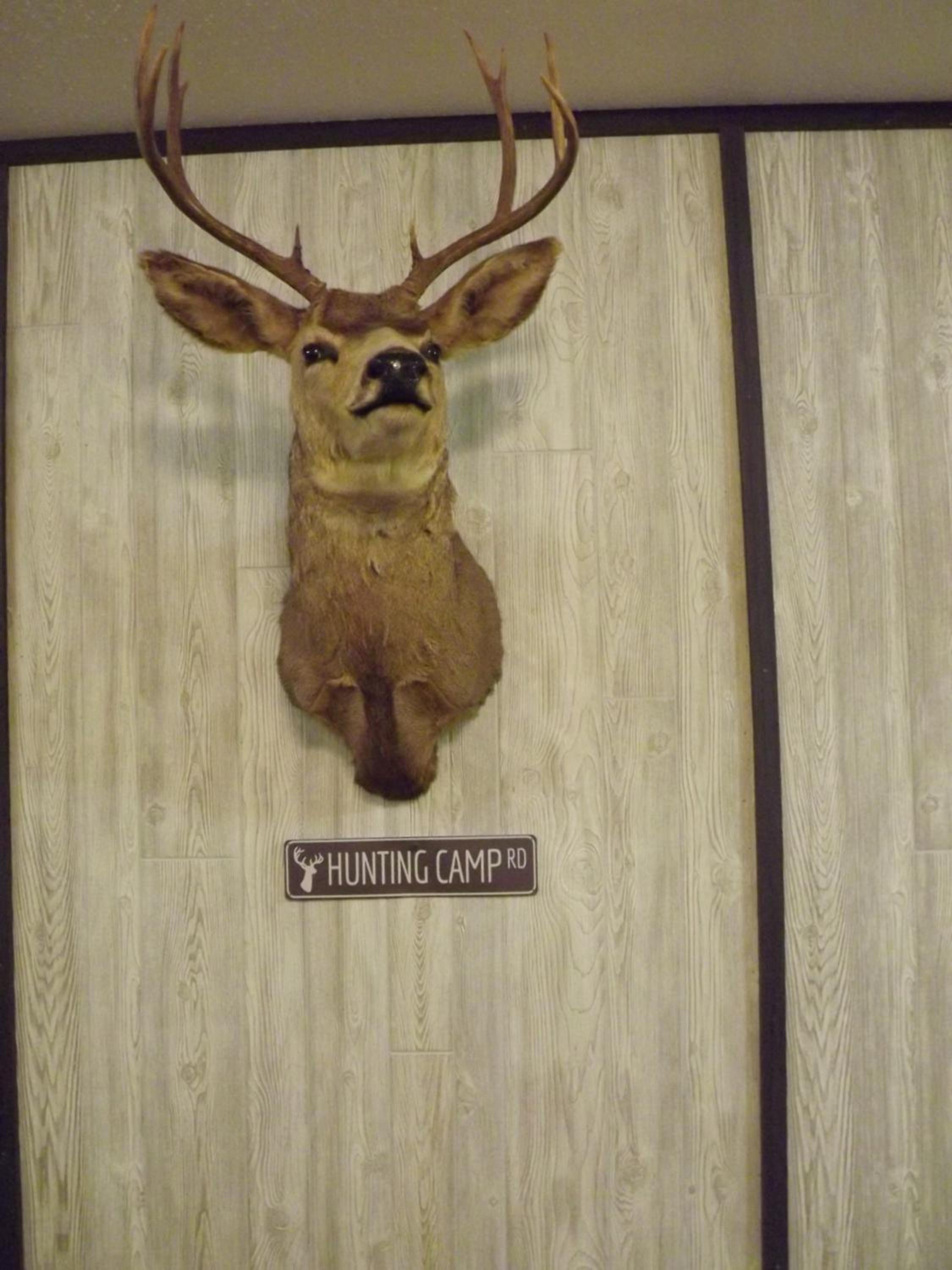 Crest Country Inn