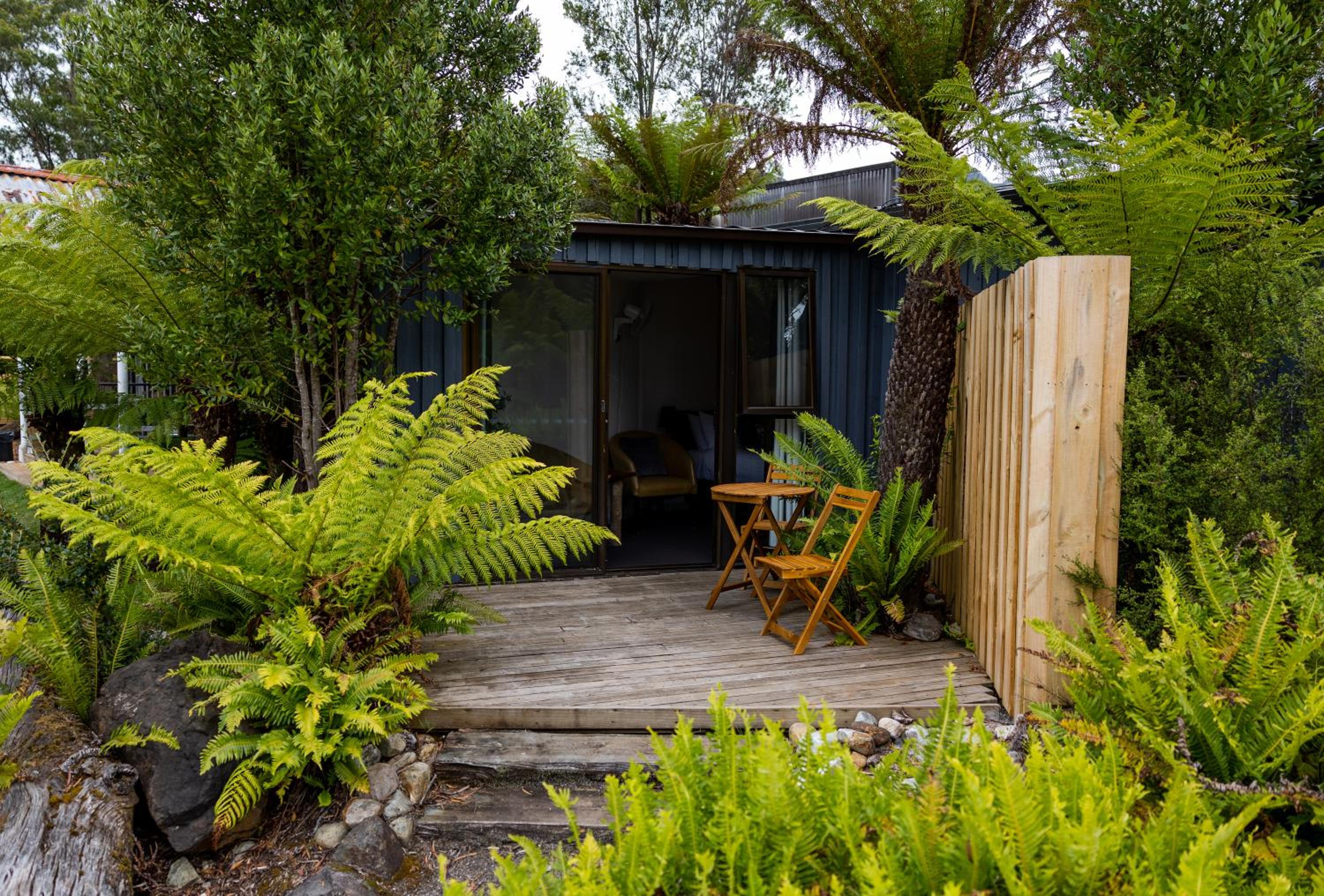 Tullah Lakeside Lodge